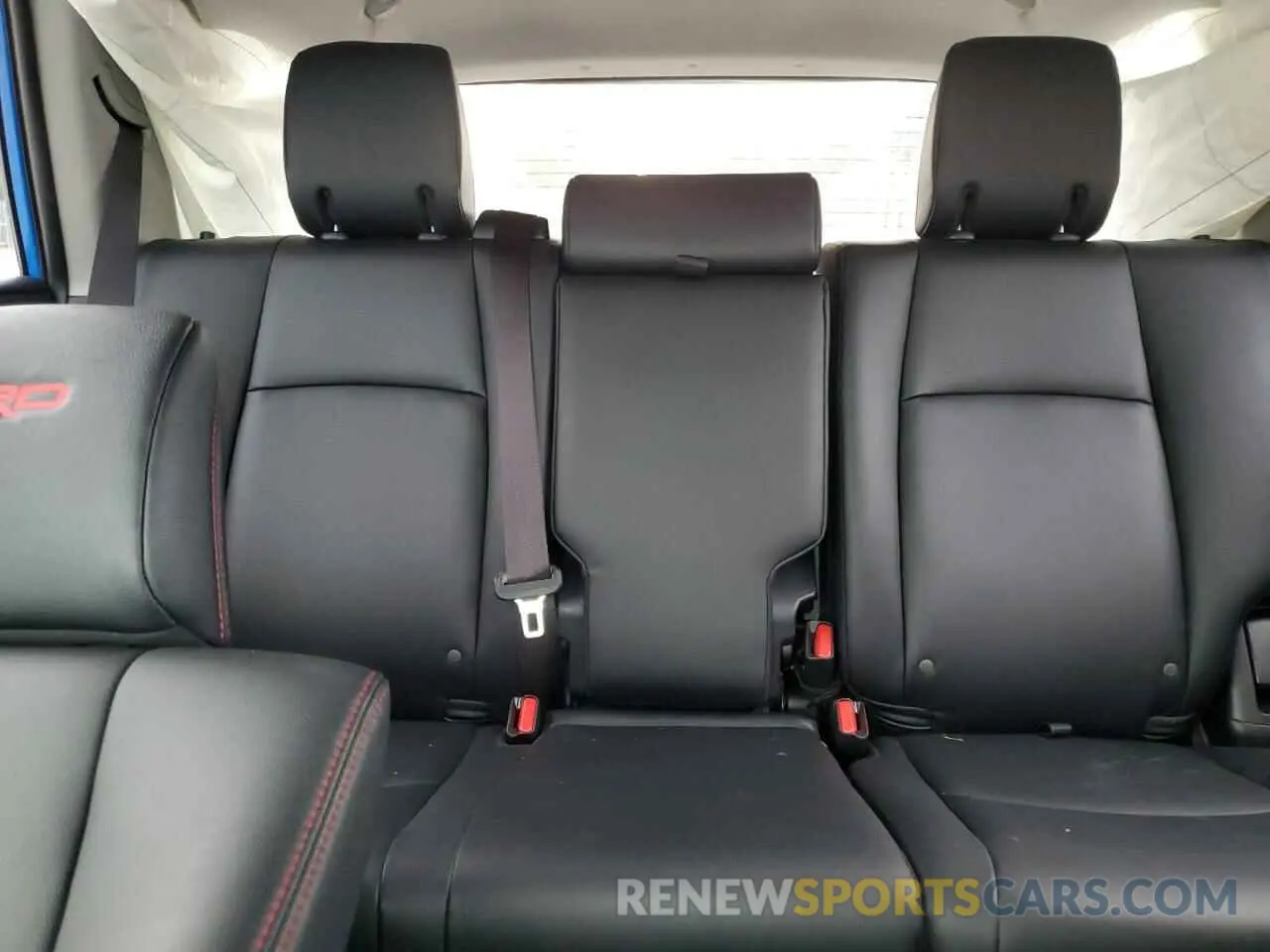 10 Photograph of a damaged car JTEBU5JR3K5690545 TOYOTA 4RUNNER 2019
