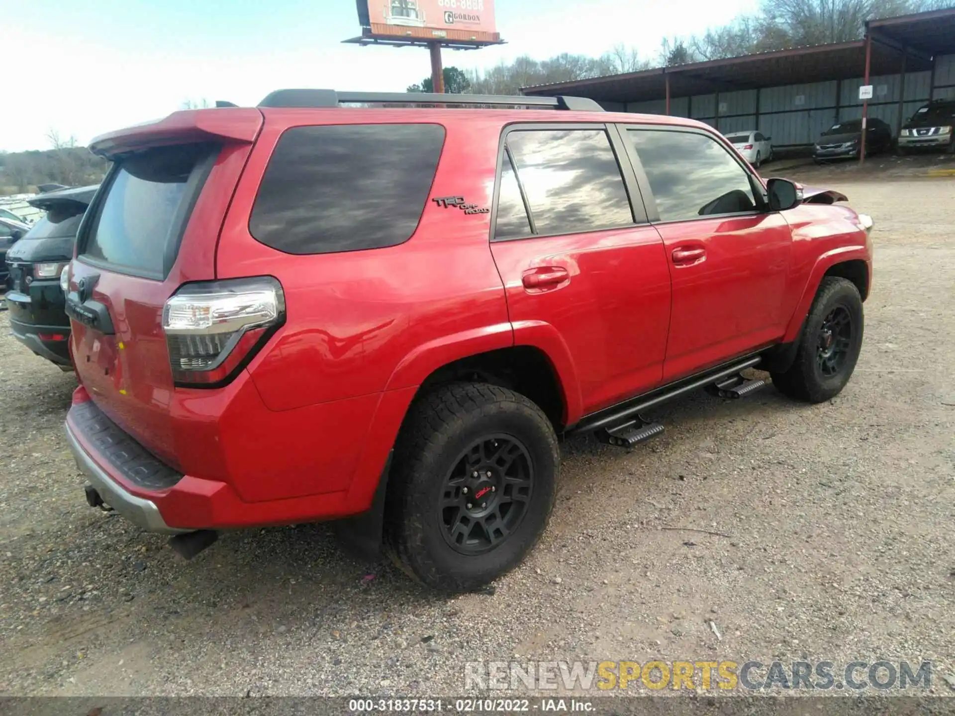 4 Photograph of a damaged car JTEBU5JR3K5695521 TOYOTA 4RUNNER 2019