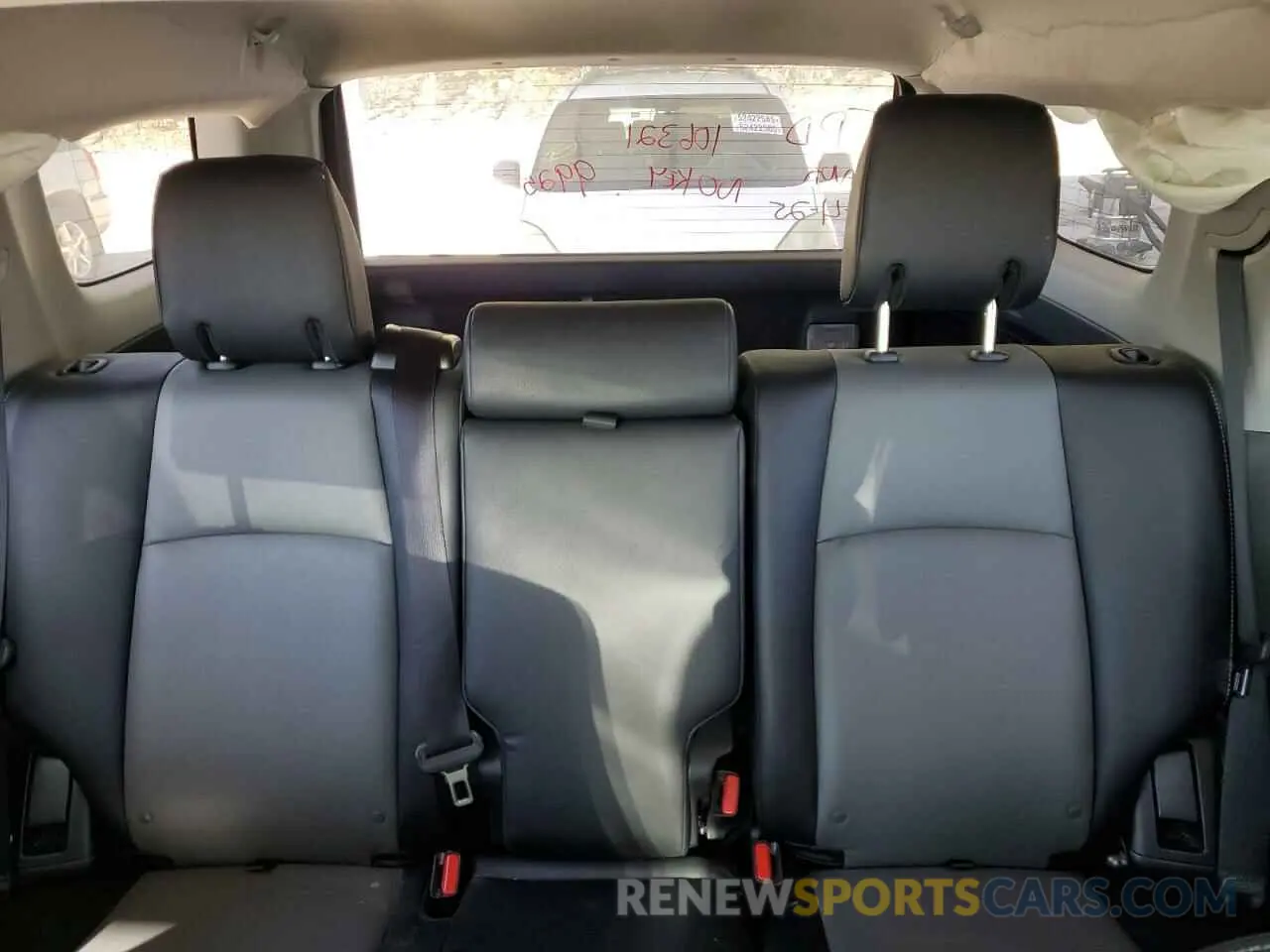 10 Photograph of a damaged car JTEBU5JR3K5699925 TOYOTA 4RUNNER 2019