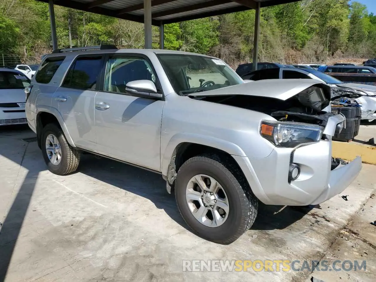 4 Photograph of a damaged car JTEBU5JR3K5699925 TOYOTA 4RUNNER 2019