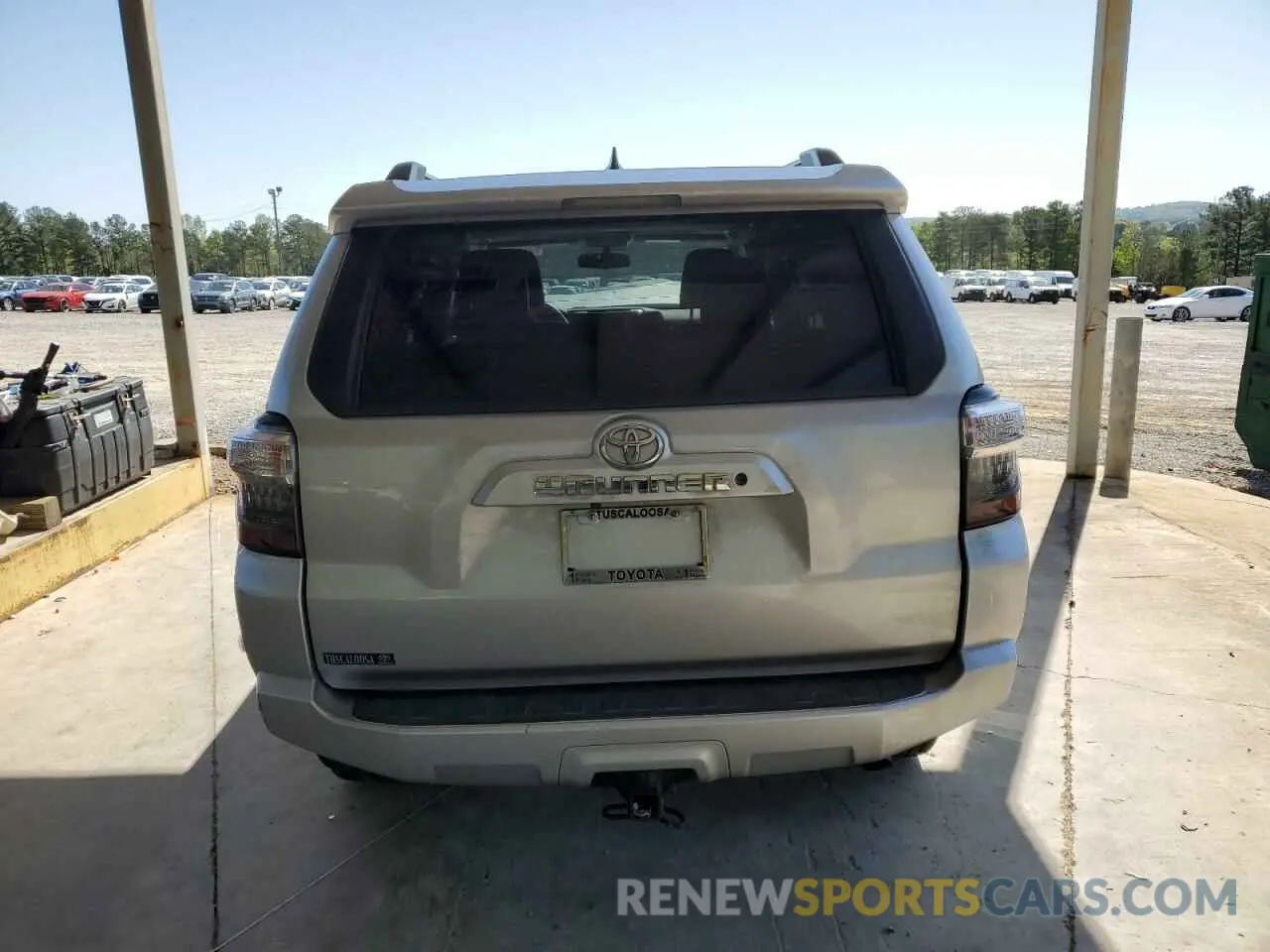 6 Photograph of a damaged car JTEBU5JR3K5699925 TOYOTA 4RUNNER 2019