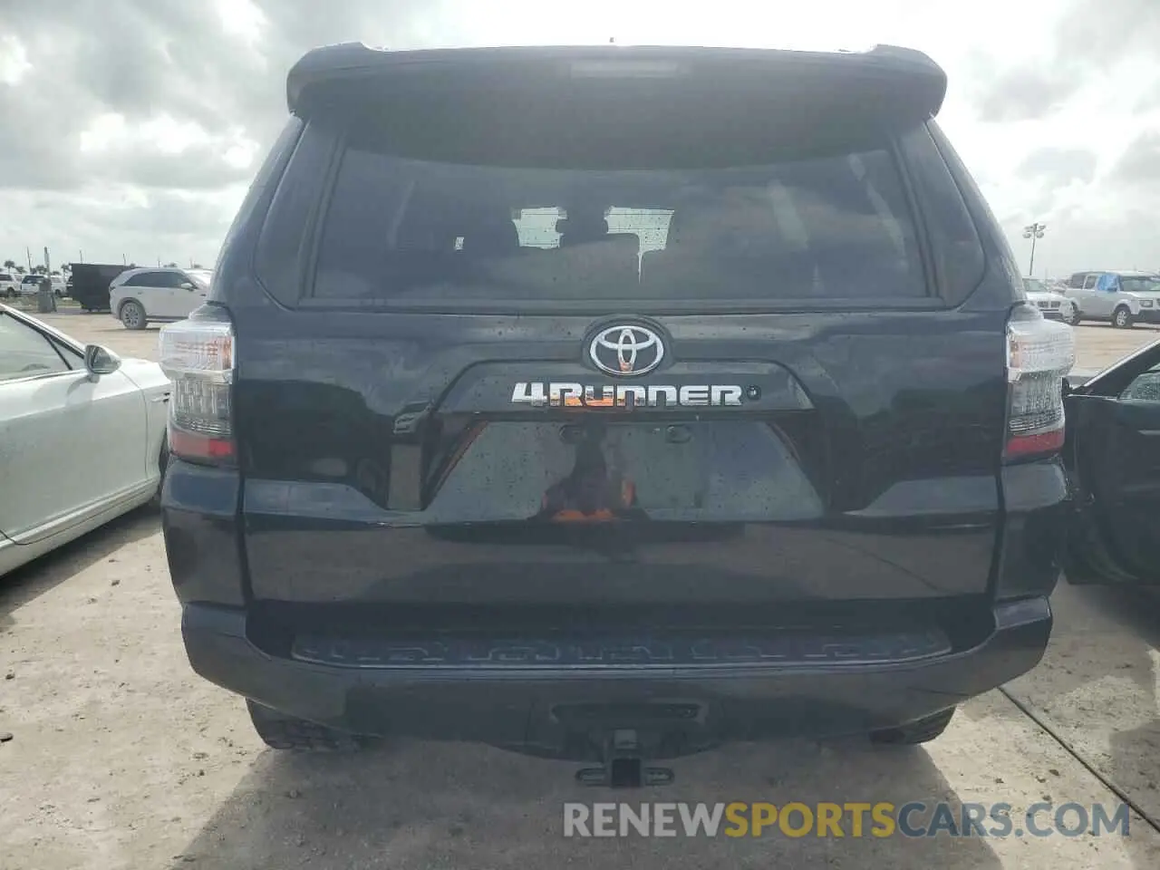 6 Photograph of a damaged car JTEBU5JR3K5721325 TOYOTA 4RUNNER 2019