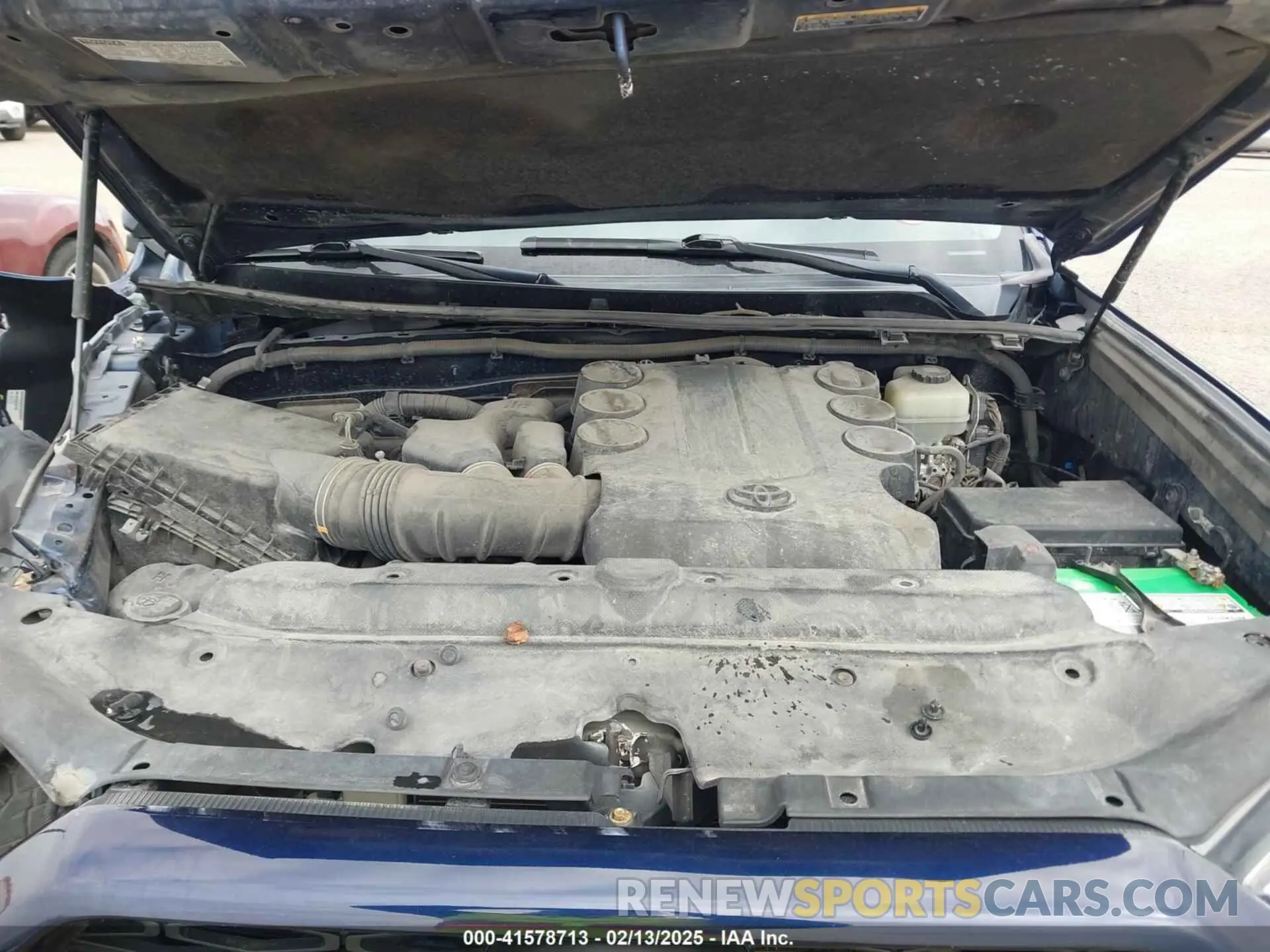 10 Photograph of a damaged car JTEBU5JR3K5722863 TOYOTA 4RUNNER 2019