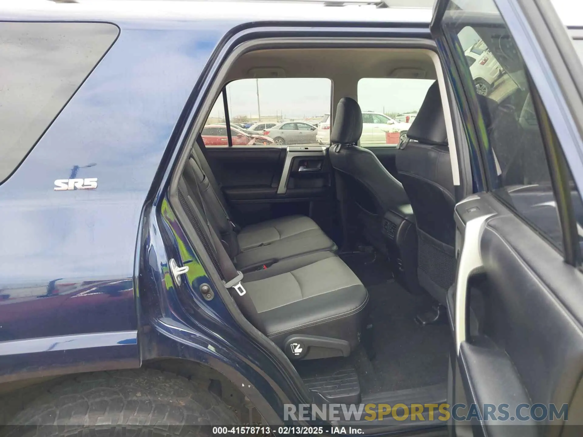 8 Photograph of a damaged car JTEBU5JR3K5722863 TOYOTA 4RUNNER 2019
