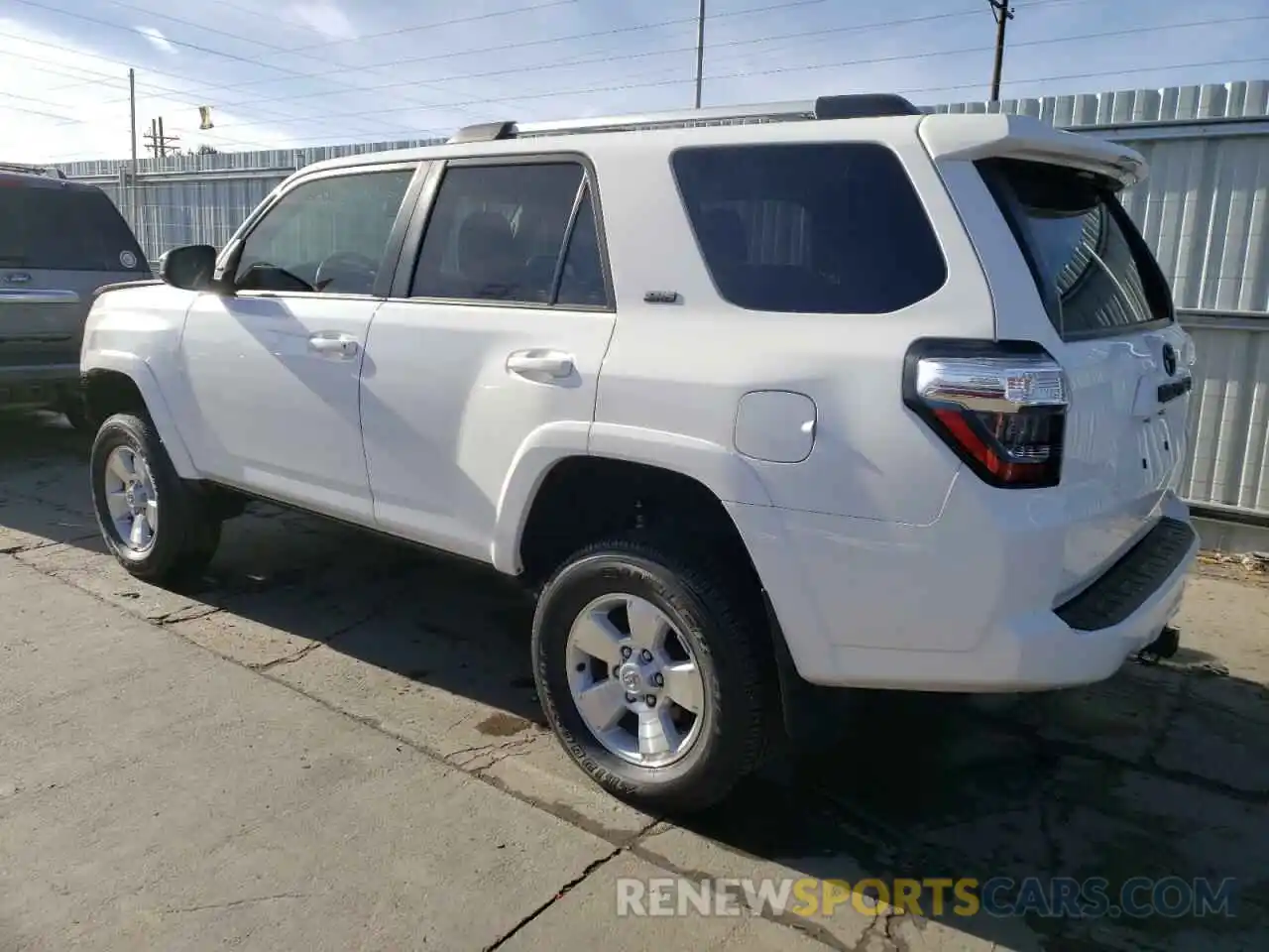 2 Photograph of a damaged car JTEBU5JR3K5728601 TOYOTA 4RUNNER 2019