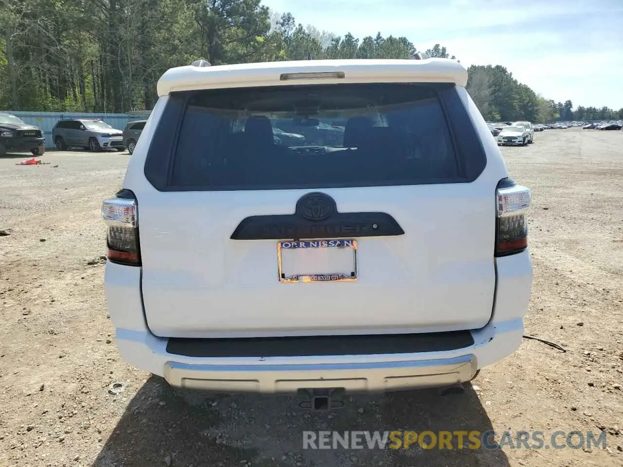 6 Photograph of a damaged car JTEBU5JR3K5731949 TOYOTA 4RUNNER 2019