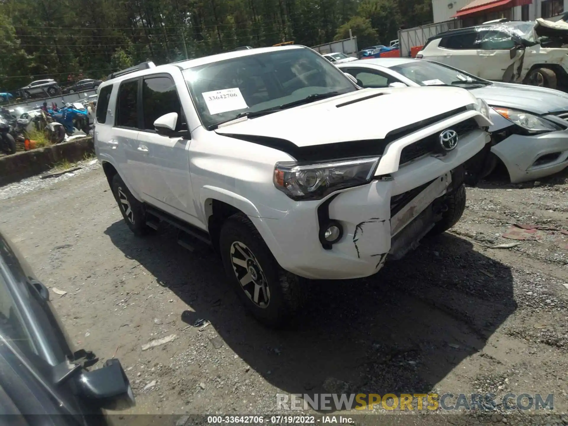 1 Photograph of a damaged car JTEBU5JR3K5737119 TOYOTA 4RUNNER 2019