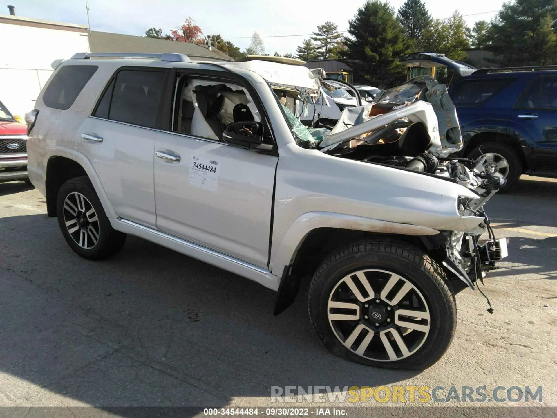 1 Photograph of a damaged car JTEBU5JR4K5611366 TOYOTA 4RUNNER 2019