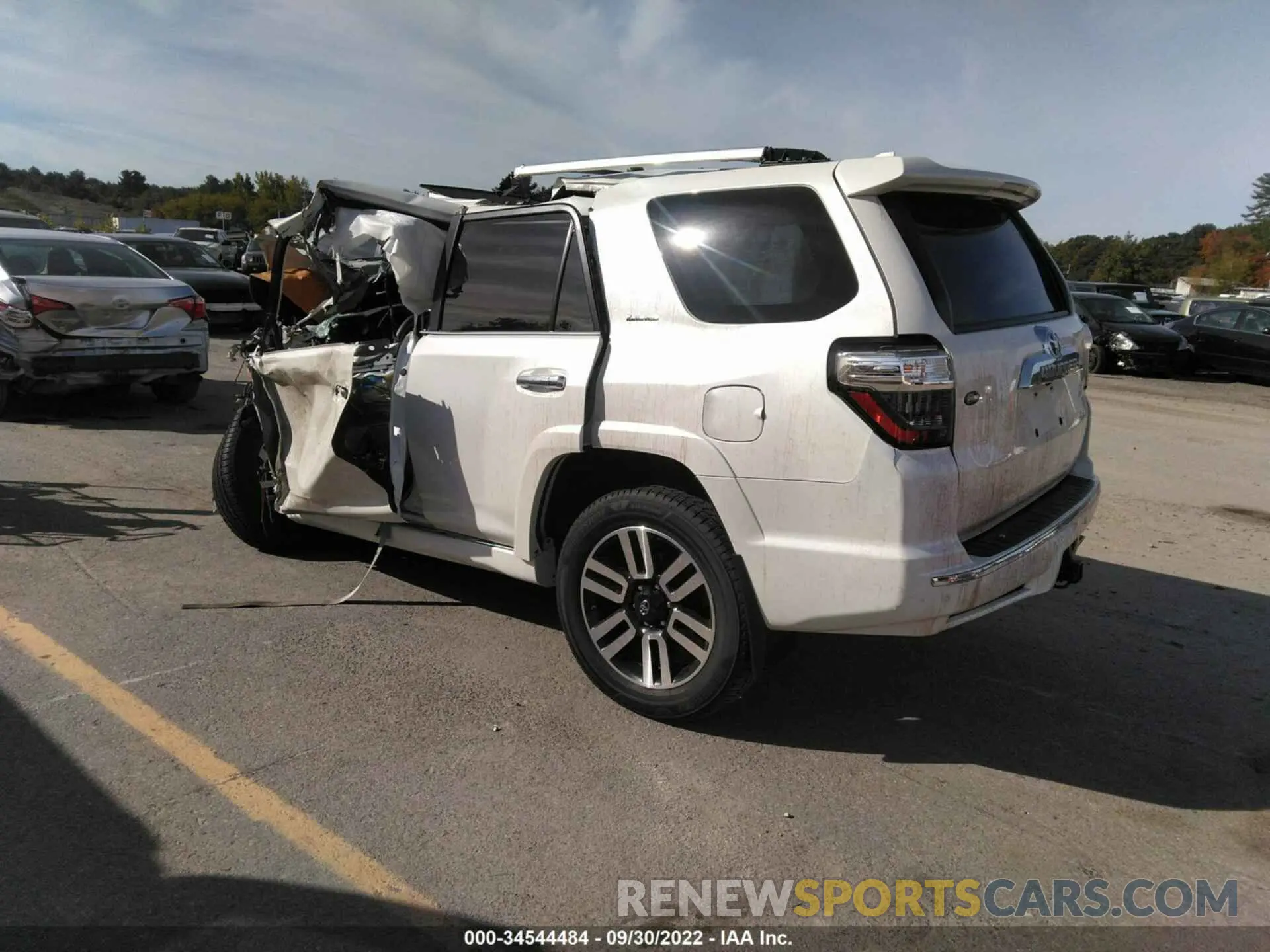 3 Photograph of a damaged car JTEBU5JR4K5611366 TOYOTA 4RUNNER 2019