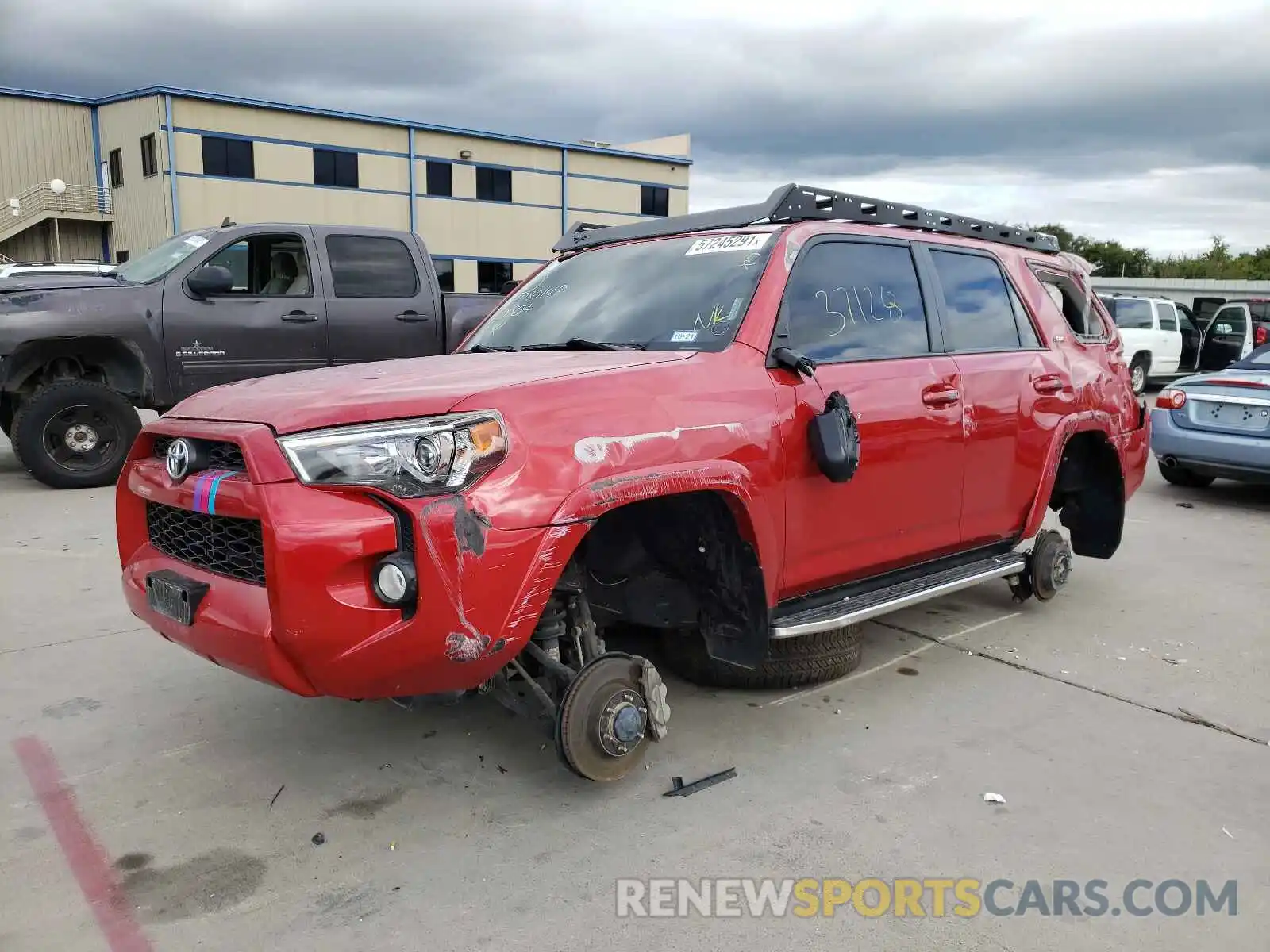 2 Photograph of a damaged car JTEBU5JR4K5615028 TOYOTA 4RUNNER 2019