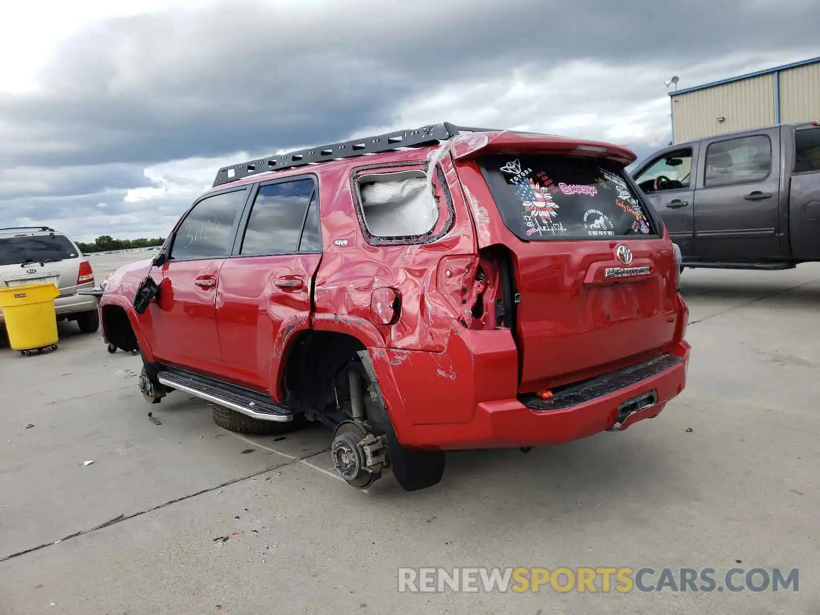 3 Photograph of a damaged car JTEBU5JR4K5615028 TOYOTA 4RUNNER 2019