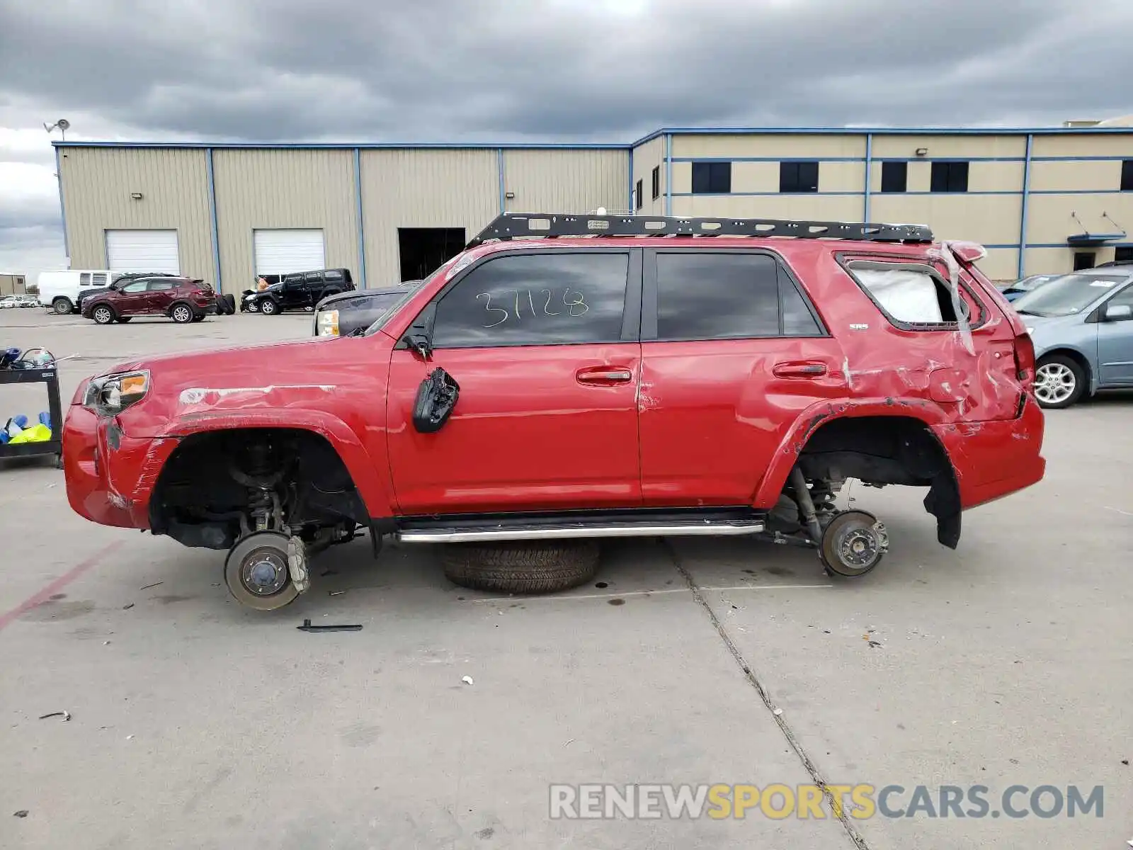 9 Photograph of a damaged car JTEBU5JR4K5615028 TOYOTA 4RUNNER 2019