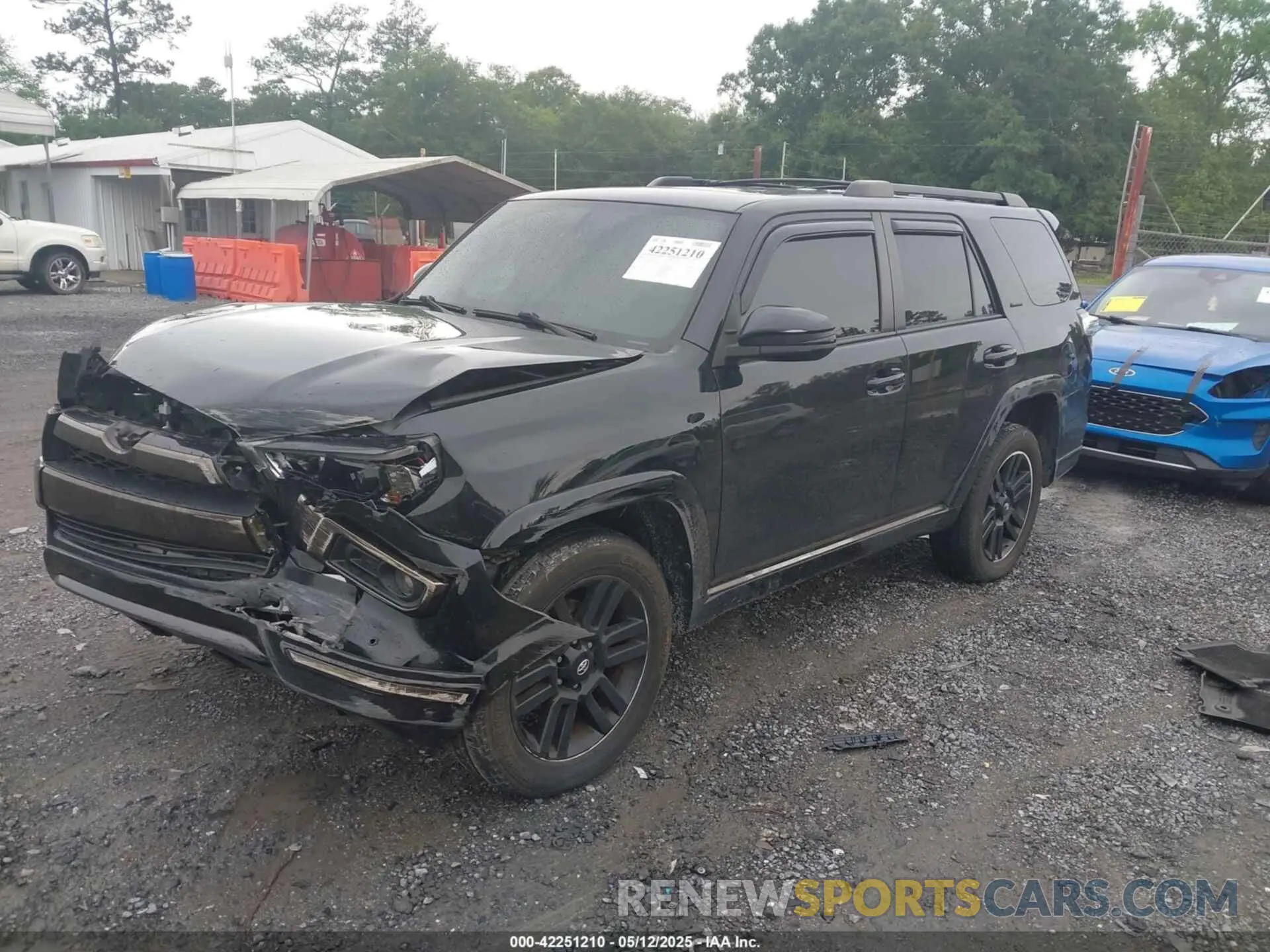 2 Photograph of a damaged car JTEBU5JR4K5615286 TOYOTA 4RUNNER 2019