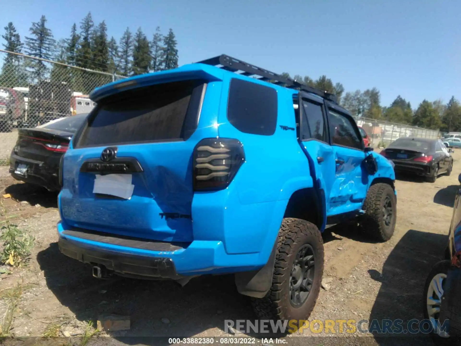 4 Photograph of a damaged car JTEBU5JR4K5616955 TOYOTA 4RUNNER 2019