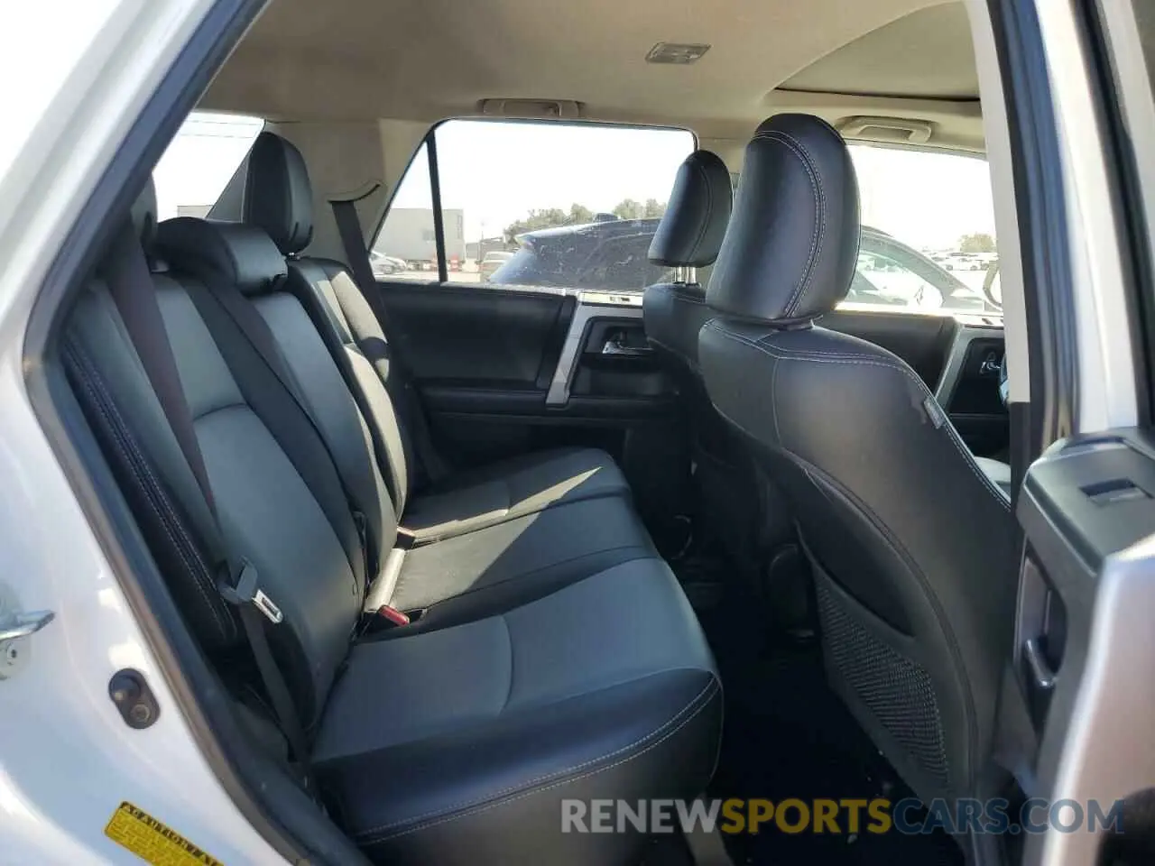 11 Photograph of a damaged car JTEBU5JR4K5617054 TOYOTA 4RUNNER 2019