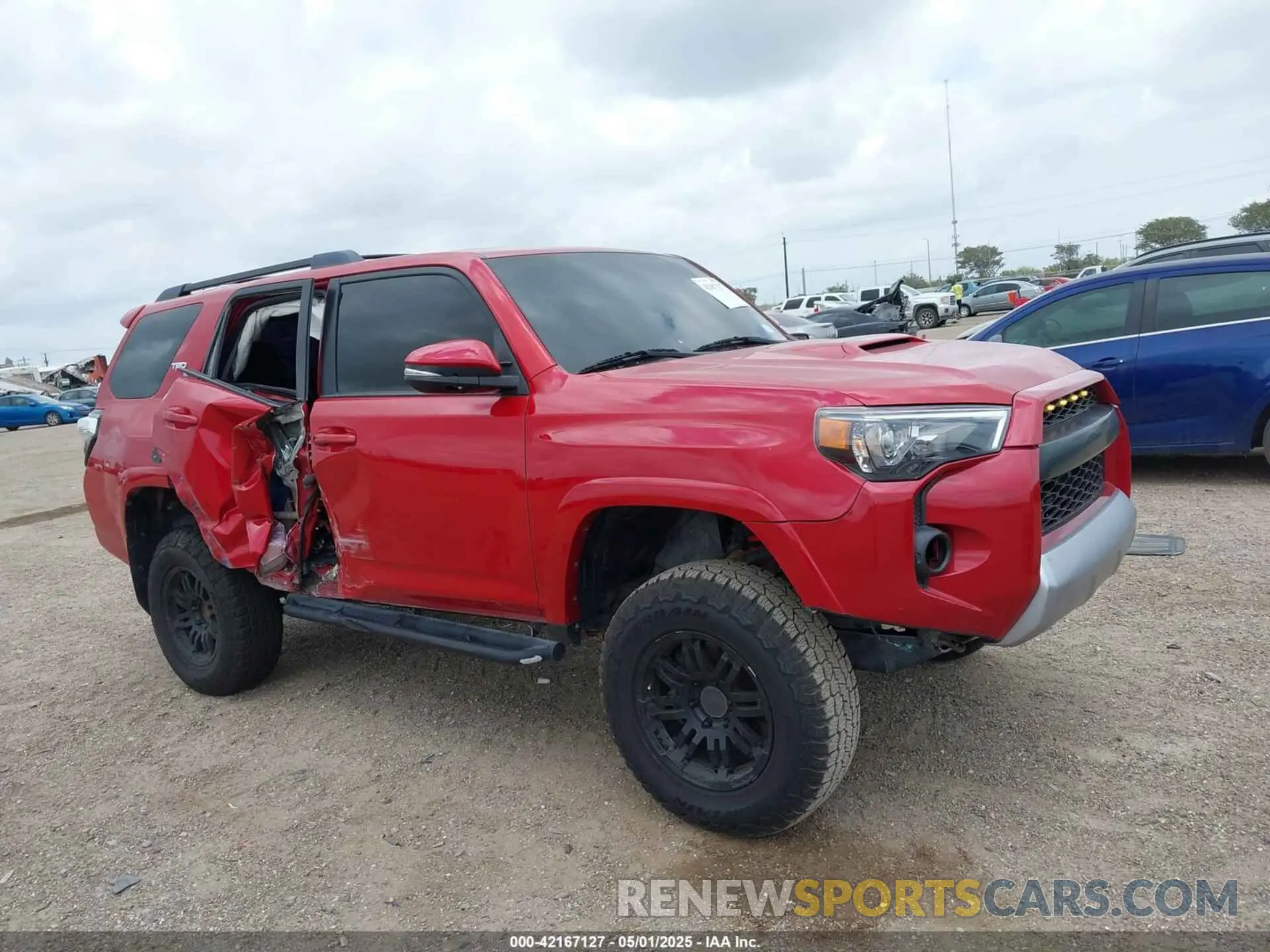 13 Photograph of a damaged car JTEBU5JR4K5618964 TOYOTA 4RUNNER 2019