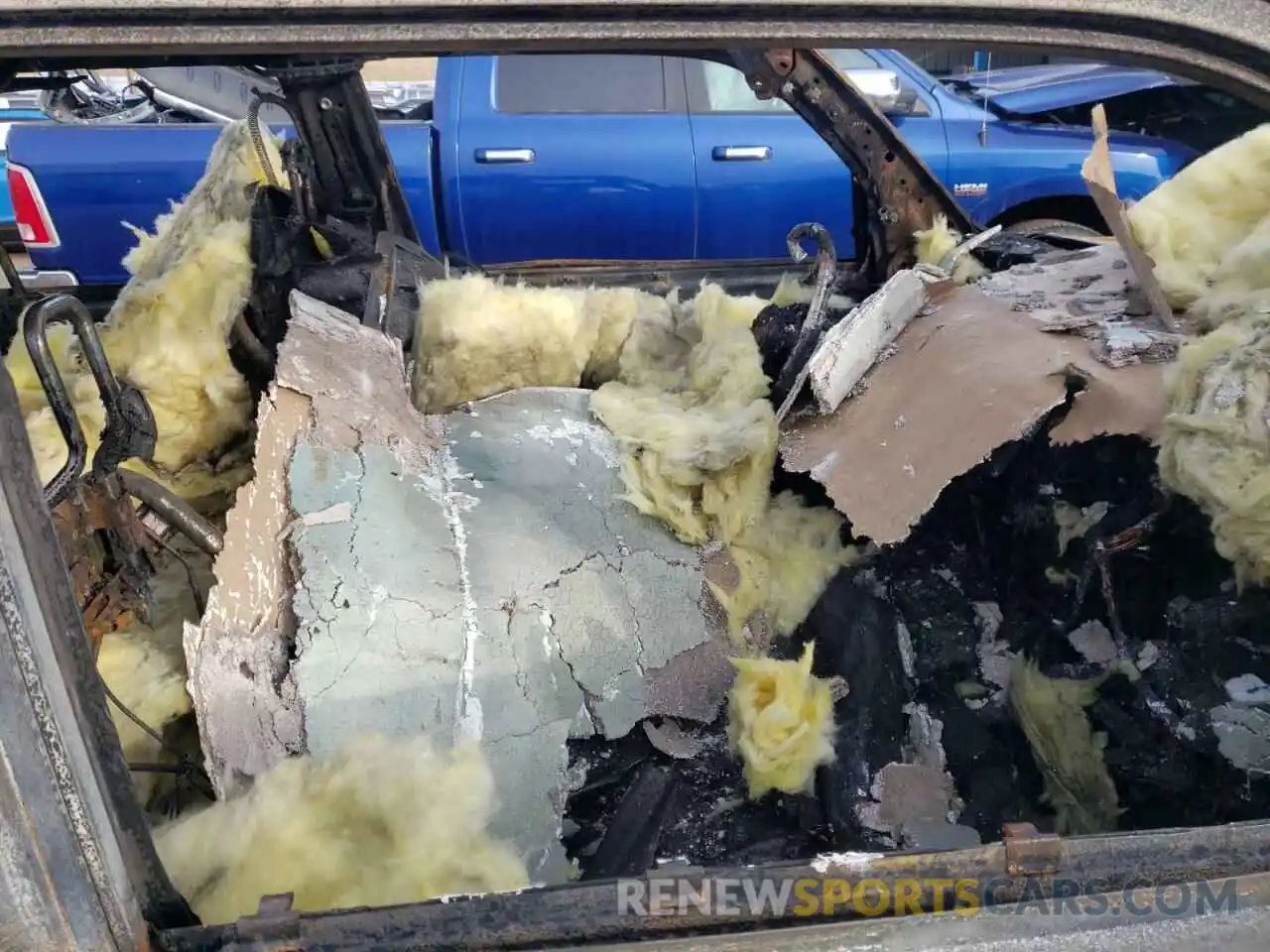 5 Photograph of a damaged car JTEBU5JR4K5622139 TOYOTA 4RUNNER 2019