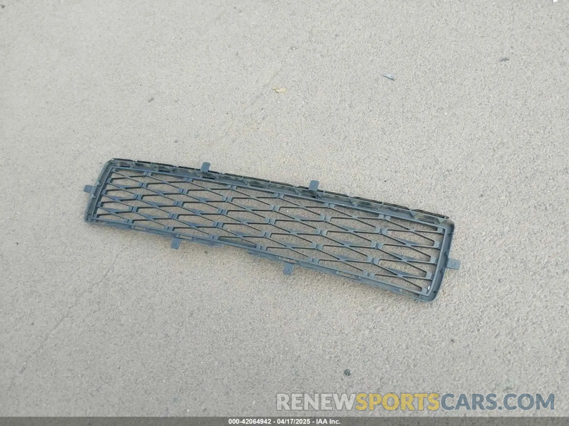 12 Photograph of a damaged car JTEBU5JR4K5632833 TOYOTA 4RUNNER 2019
