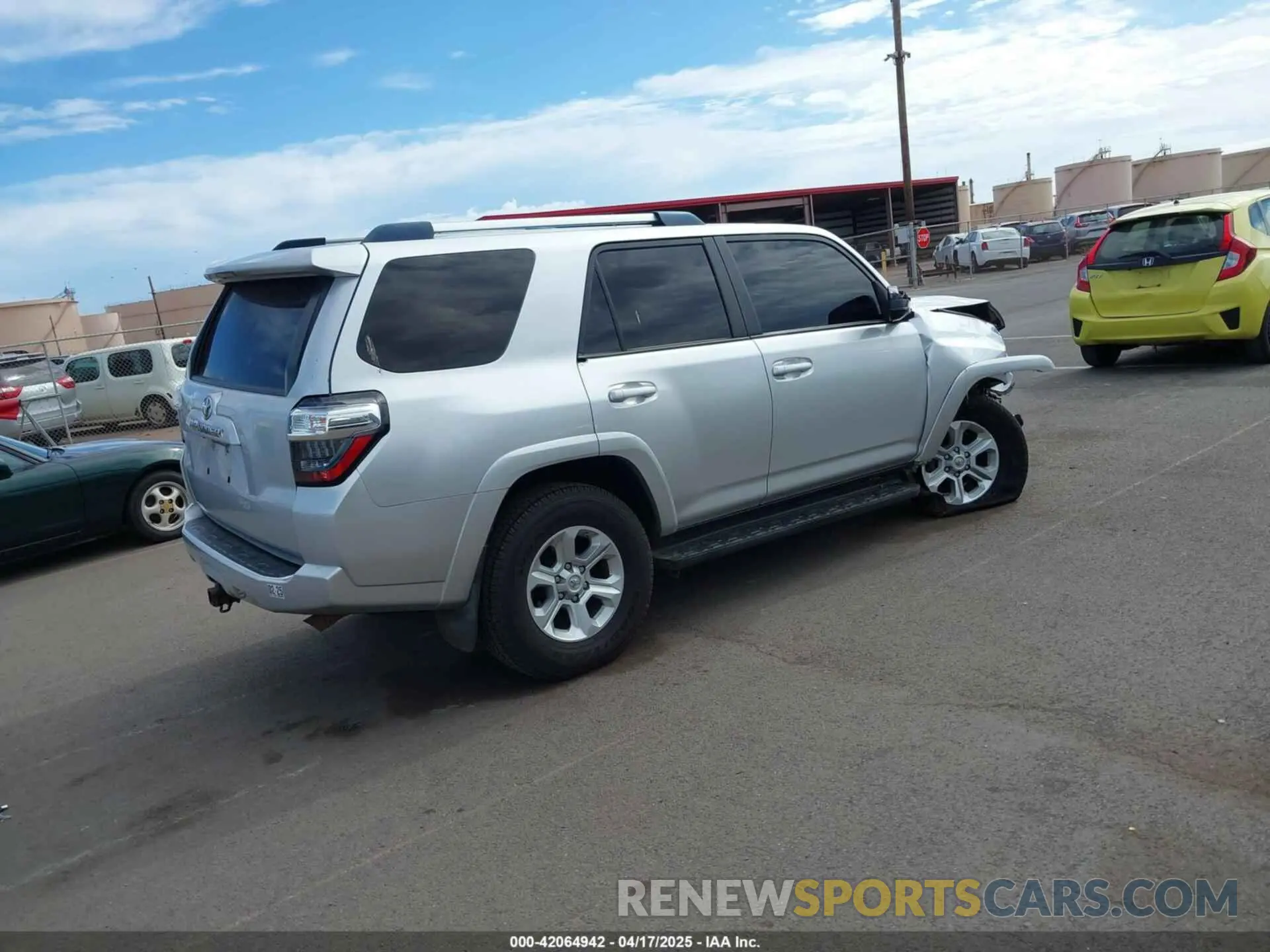 4 Photograph of a damaged car JTEBU5JR4K5632833 TOYOTA 4RUNNER 2019