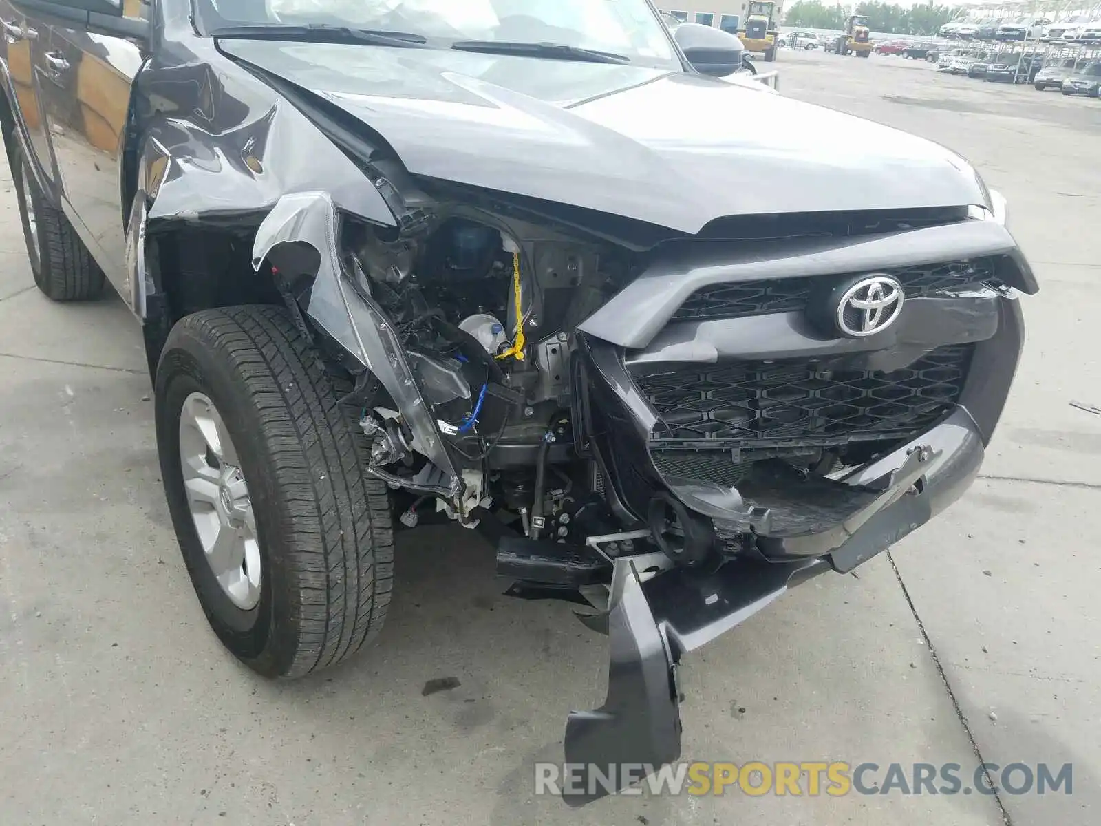 9 Photograph of a damaged car JTEBU5JR4K5637868 TOYOTA 4RUNNER 2019