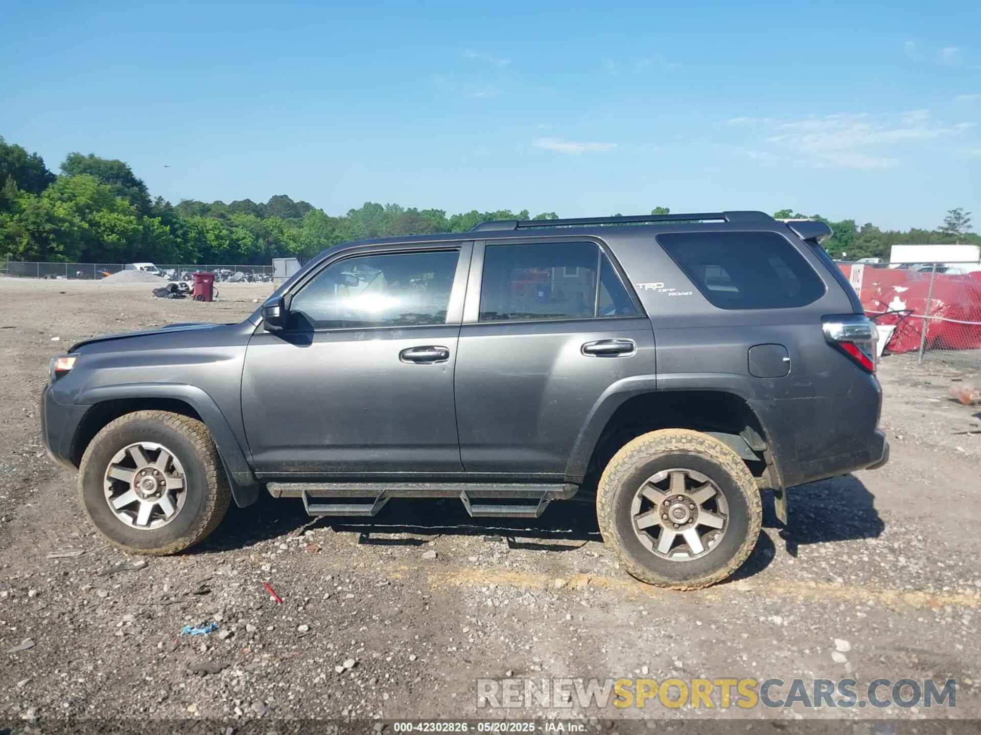 14 Photograph of a damaged car JTEBU5JR4K5655481 TOYOTA 4RUNNER 2019