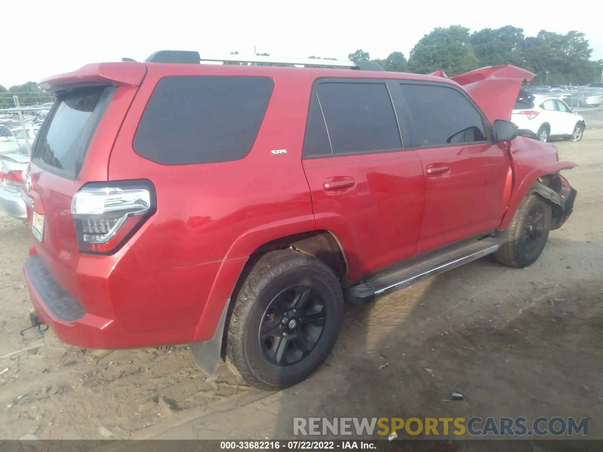 4 Photograph of a damaged car JTEBU5JR4K5660096 TOYOTA 4RUNNER 2019