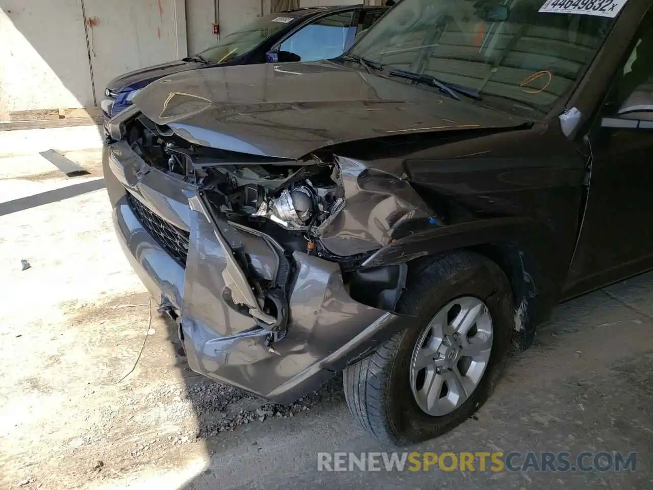 9 Photograph of a damaged car JTEBU5JR4K5666044 TOYOTA 4RUNNER 2019