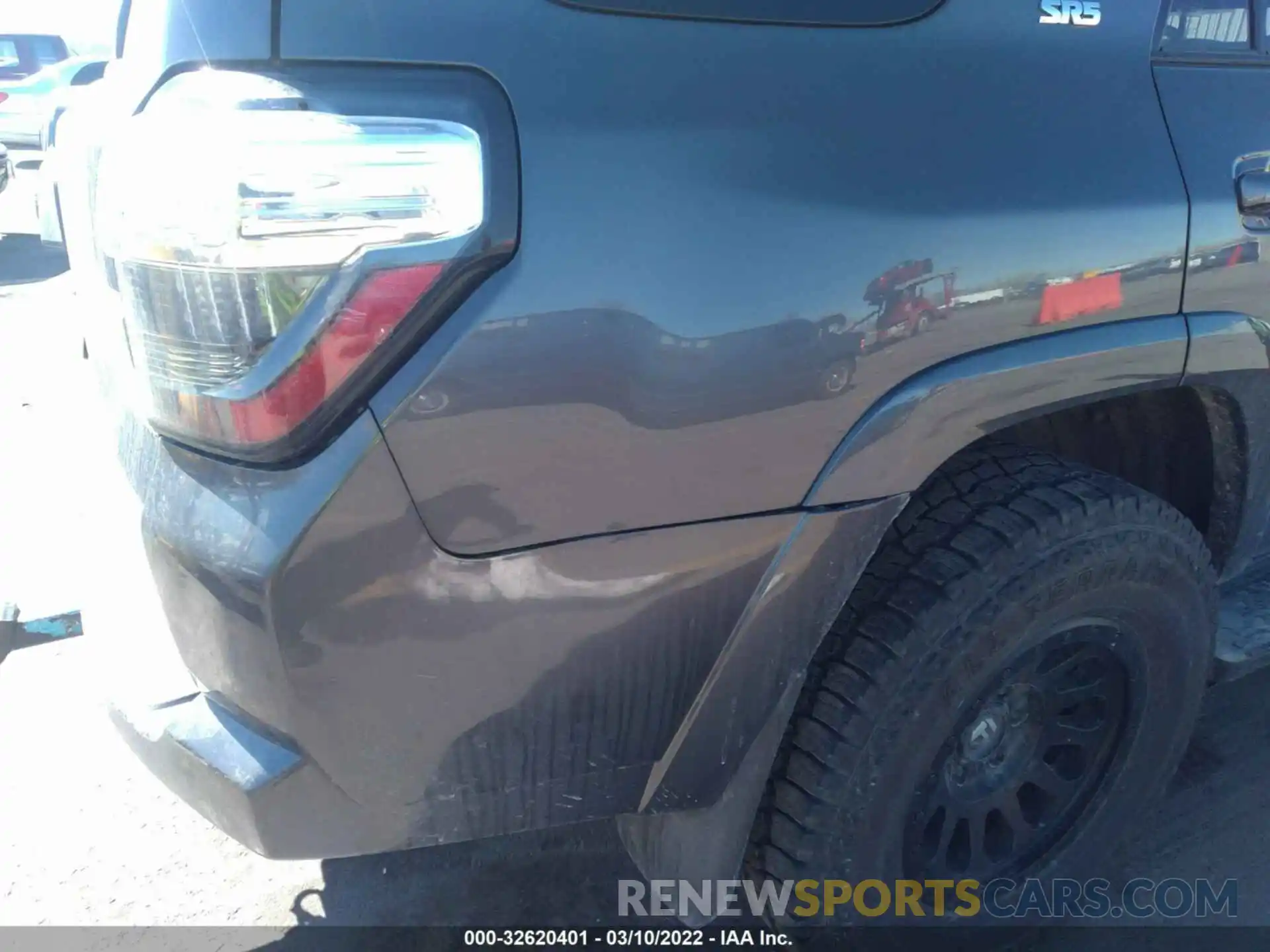 6 Photograph of a damaged car JTEBU5JR4K5668666 TOYOTA 4RUNNER 2019