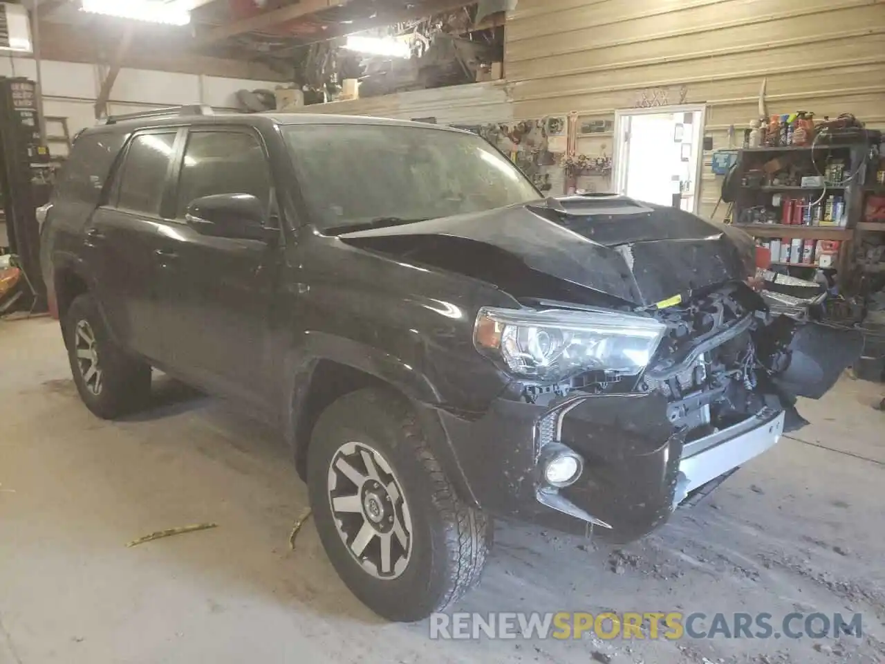 1 Photograph of a damaged car JTEBU5JR4K5670627 TOYOTA 4RUNNER 2019