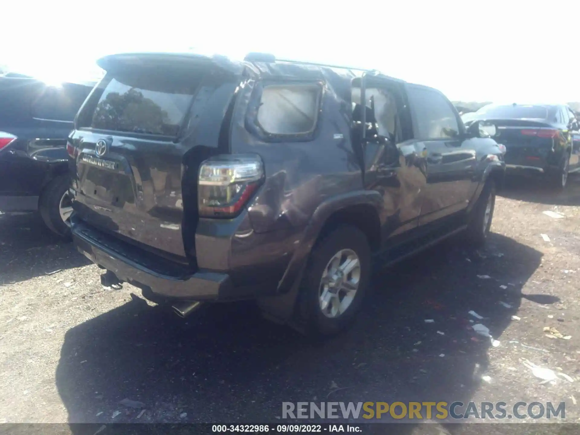 4 Photograph of a damaged car JTEBU5JR4K5672832 TOYOTA 4RUNNER 2019