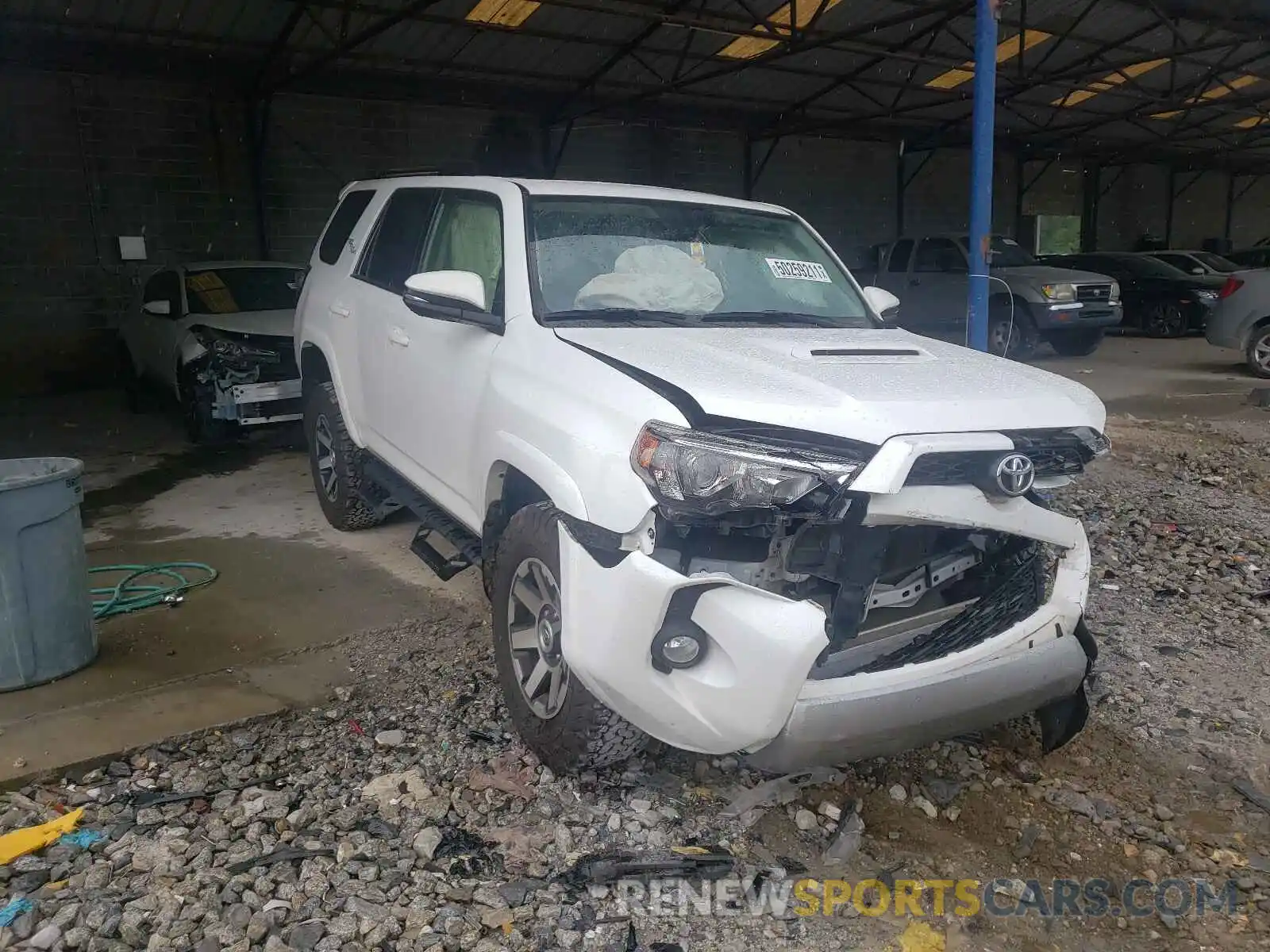 1 Photograph of a damaged car JTEBU5JR4K5673978 TOYOTA 4RUNNER 2019