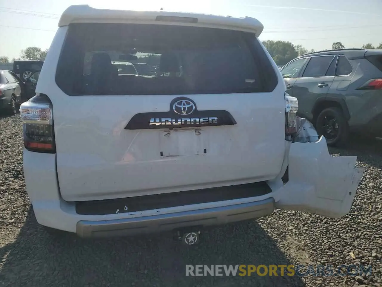 6 Photograph of a damaged car JTEBU5JR4K5674693 TOYOTA 4RUNNER 2019