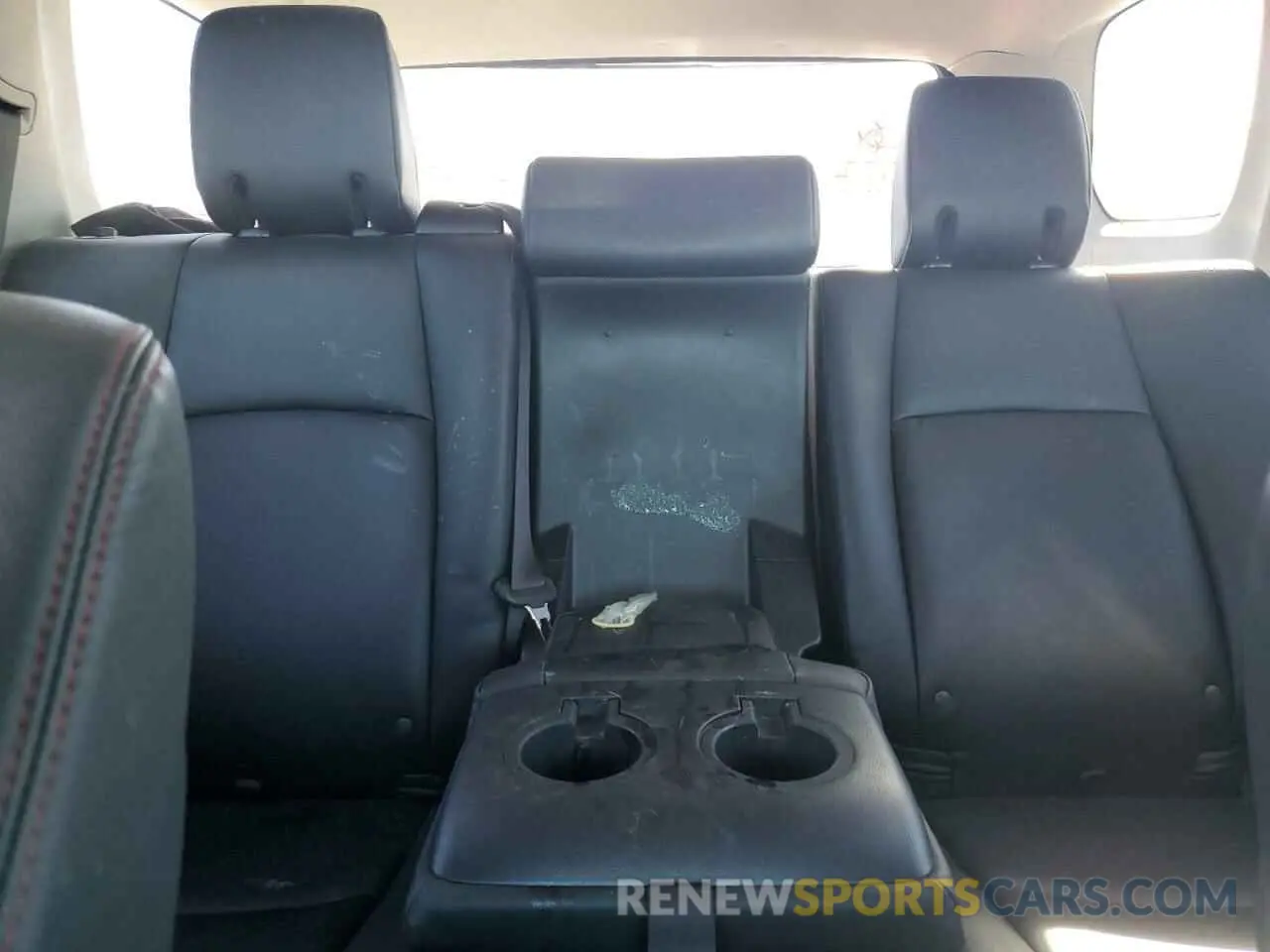 10 Photograph of a damaged car JTEBU5JR4K5676931 TOYOTA 4RUNNER 2019
