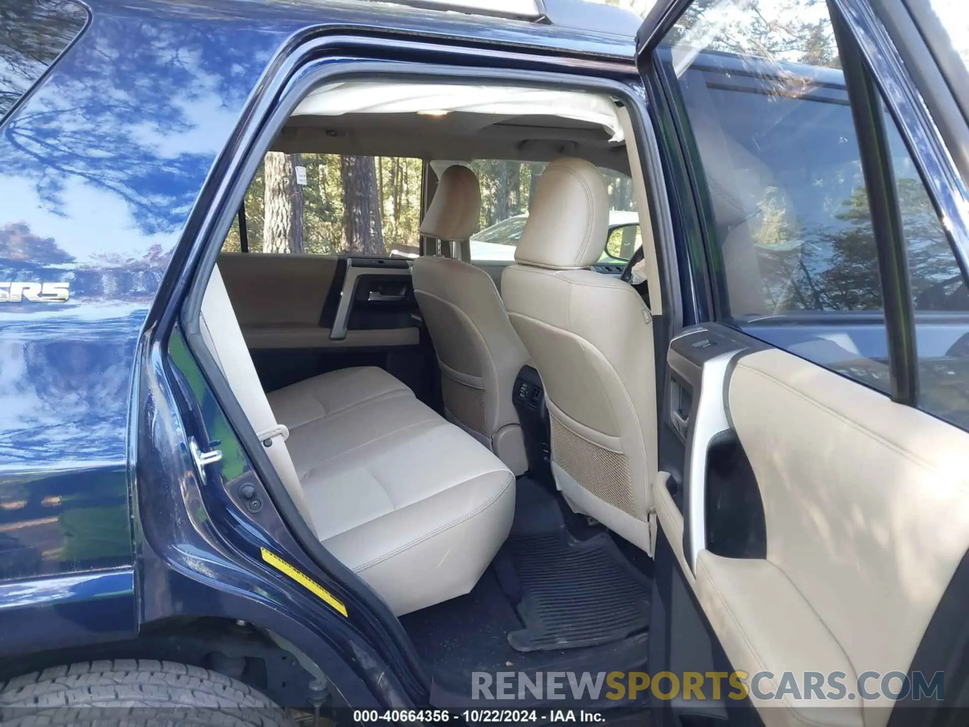 8 Photograph of a damaged car JTEBU5JR4K5694023 TOYOTA 4RUNNER 2019