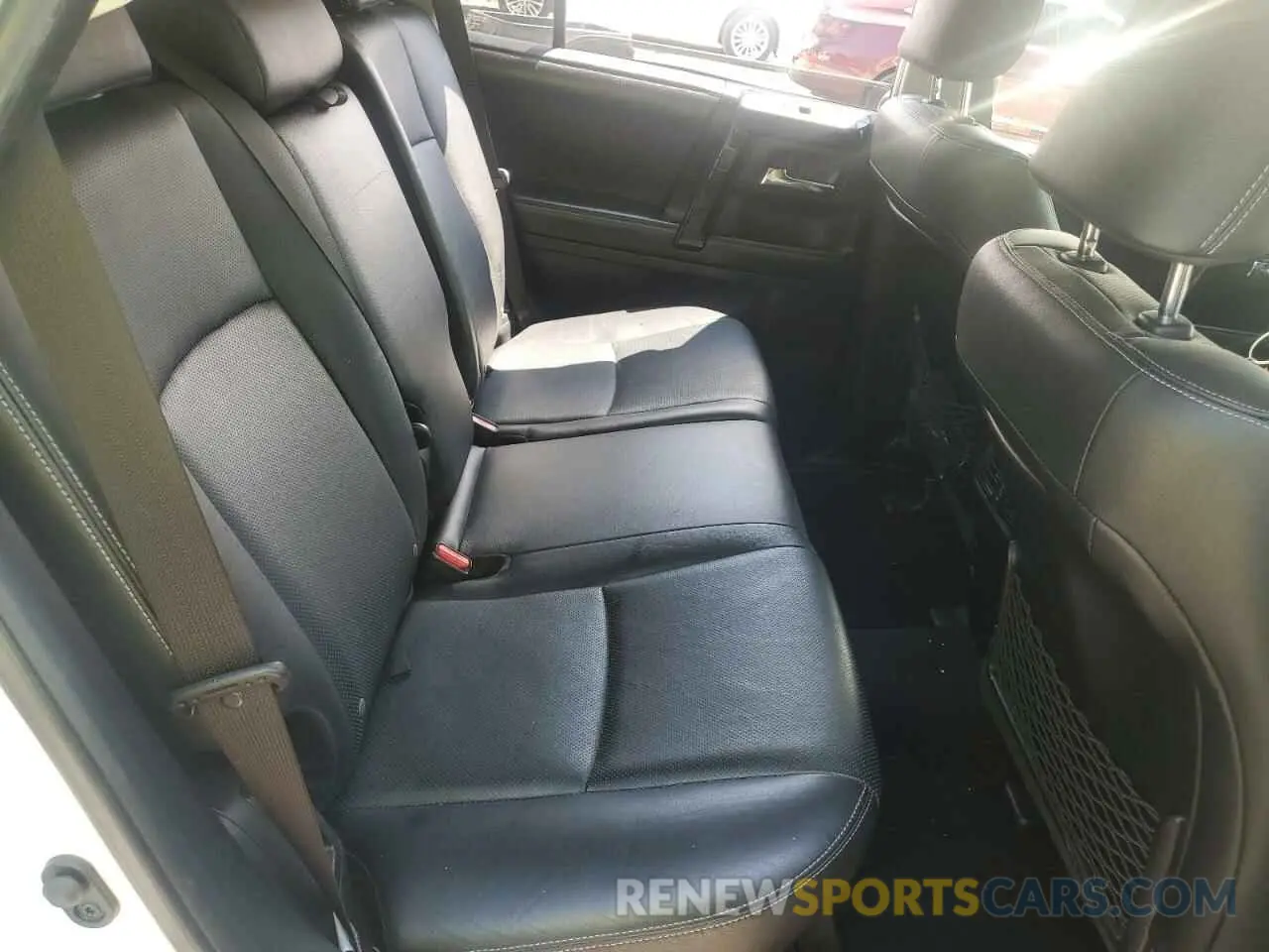 10 Photograph of a damaged car JTEBU5JR4K5696399 TOYOTA 4RUNNER 2019