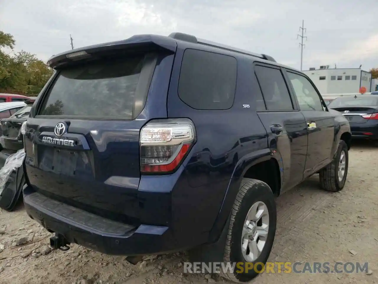 4 Photograph of a damaged car JTEBU5JR4K5699125 TOYOTA 4RUNNER 2019