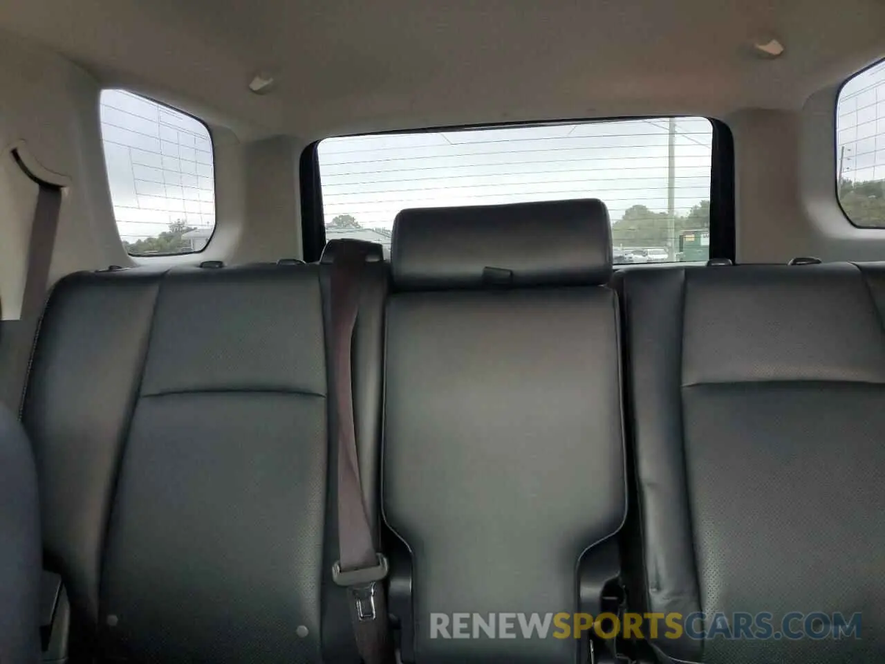10 Photograph of a damaged car JTEBU5JR4K5701195 TOYOTA 4RUNNER 2019