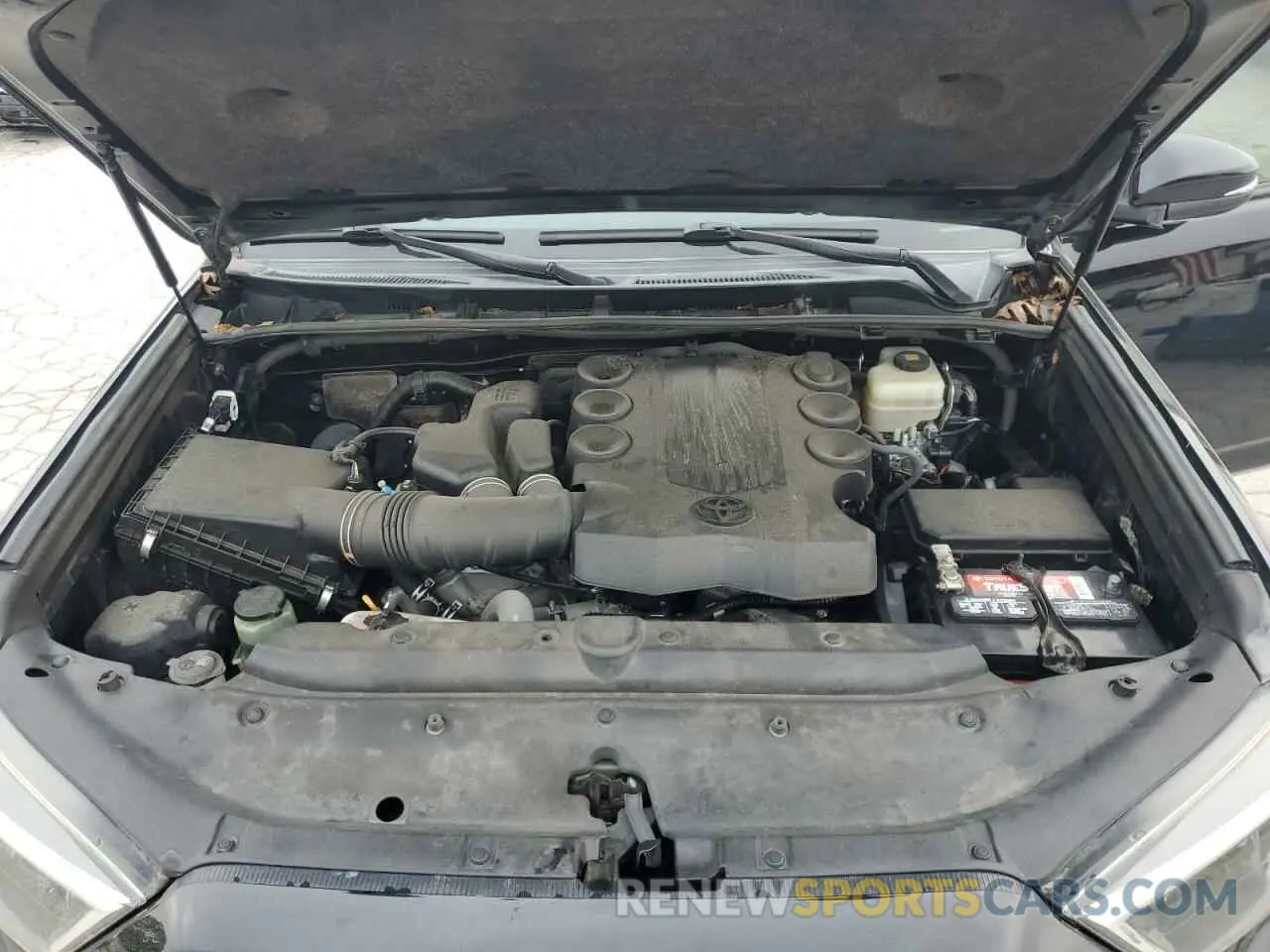 12 Photograph of a damaged car JTEBU5JR4K5701195 TOYOTA 4RUNNER 2019