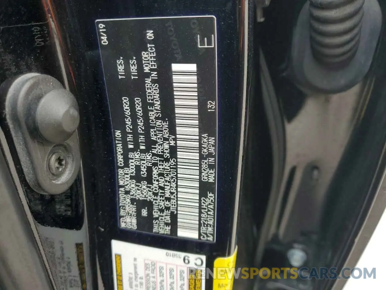 13 Photograph of a damaged car JTEBU5JR4K5701195 TOYOTA 4RUNNER 2019