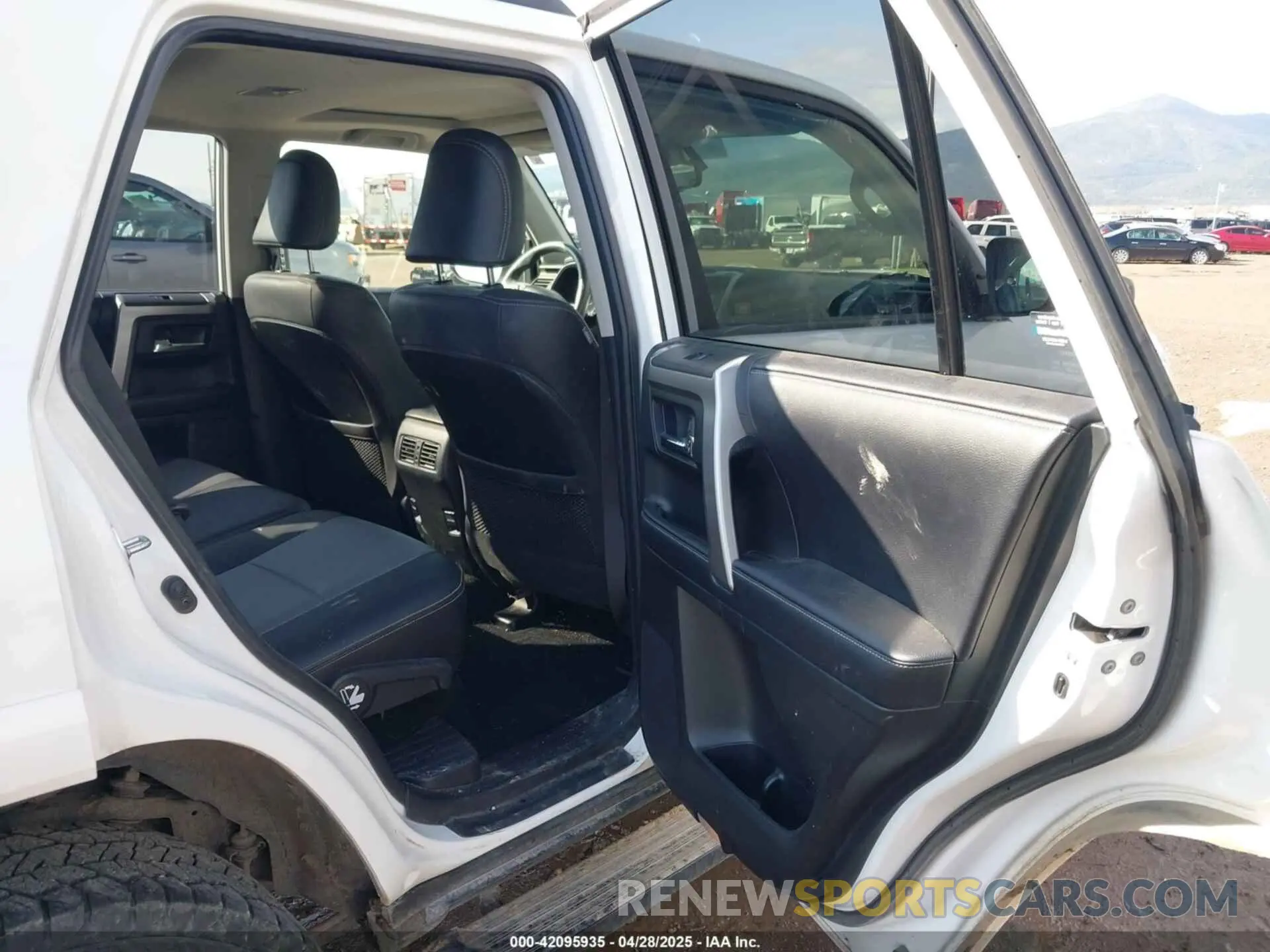8 Photograph of a damaged car JTEBU5JR4K5713136 TOYOTA 4RUNNER 2019