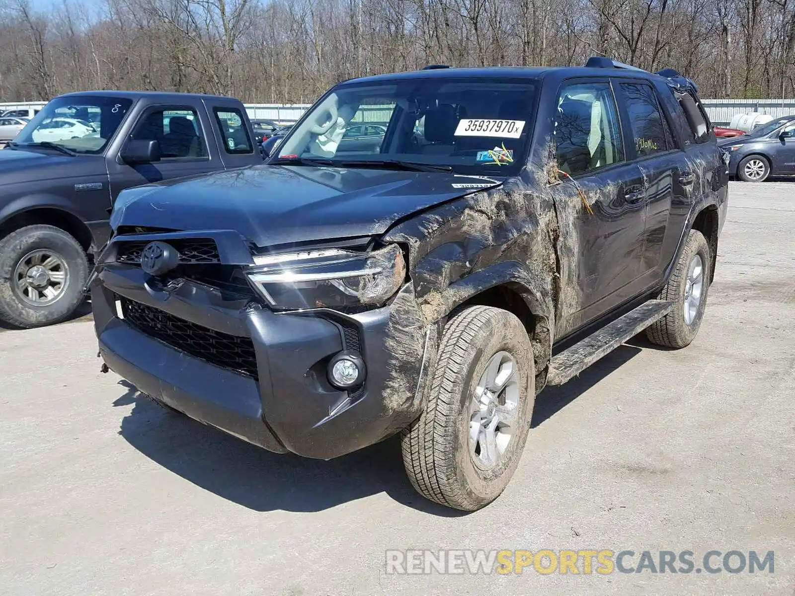 2 Photograph of a damaged car JTEBU5JR4K5716294 TOYOTA 4RUNNER 2019