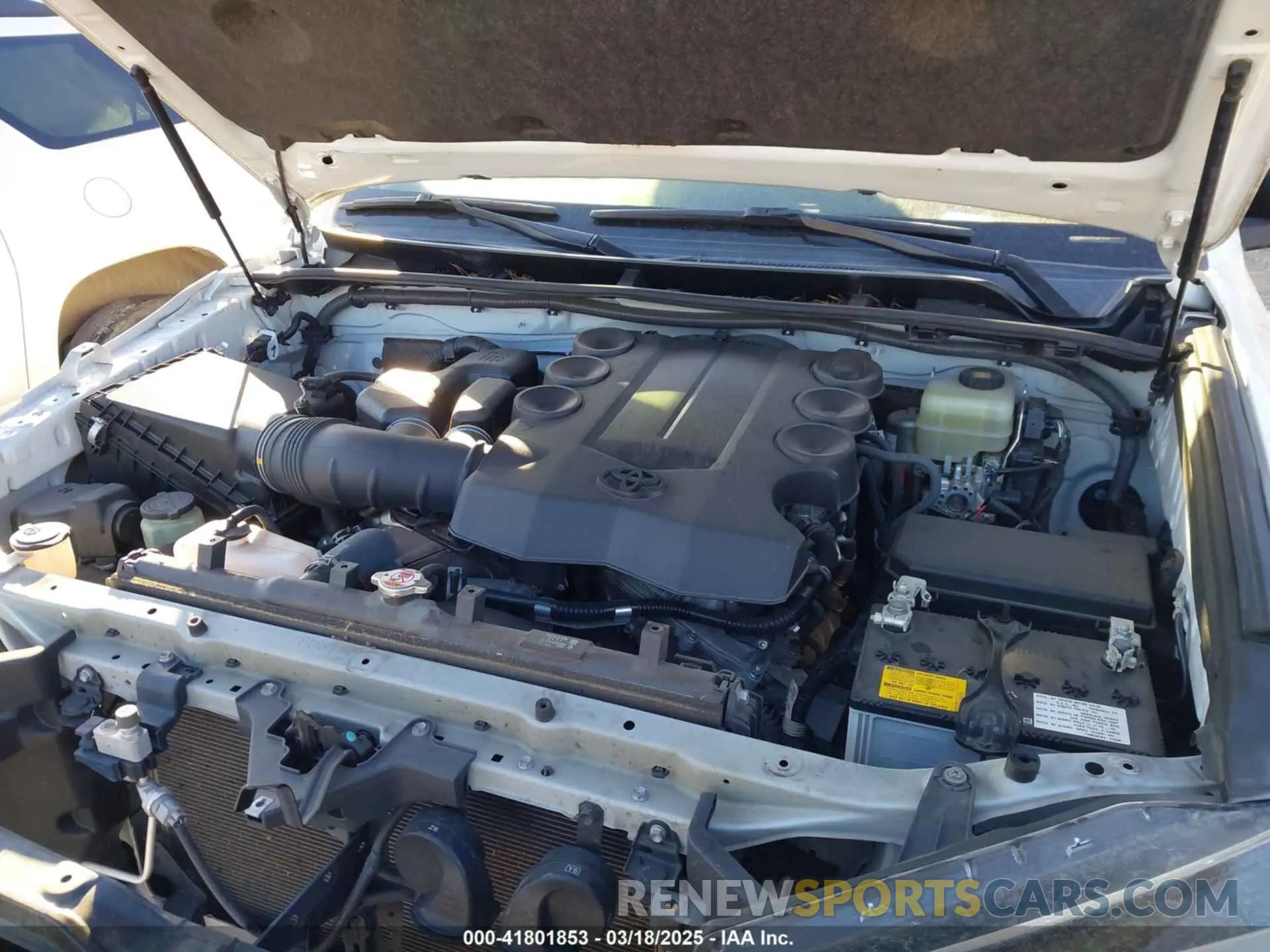 10 Photograph of a damaged car JTEBU5JR4K5726940 TOYOTA 4RUNNER 2019