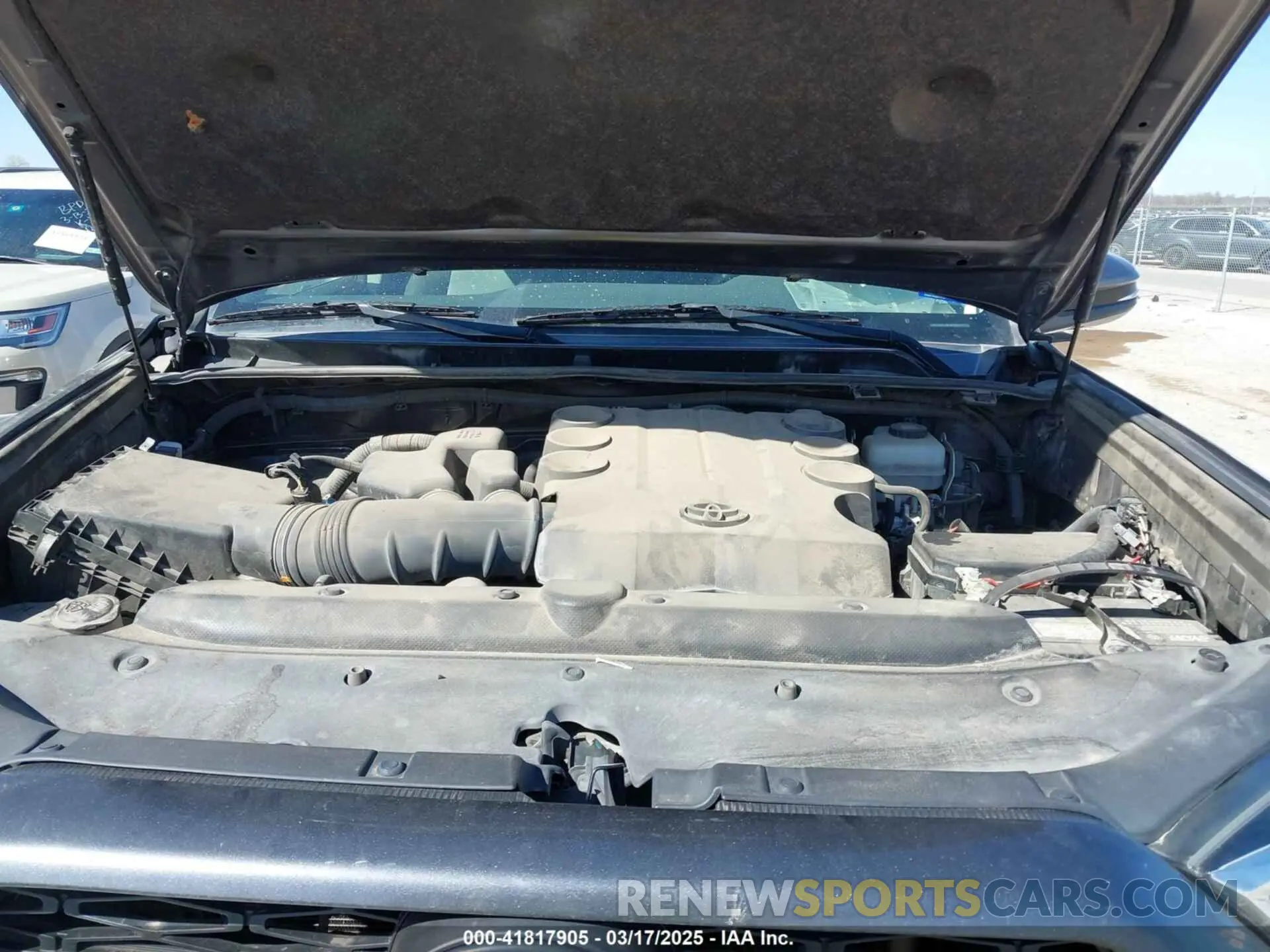 10 Photograph of a damaged car JTEBU5JR5K5616527 TOYOTA 4RUNNER 2019