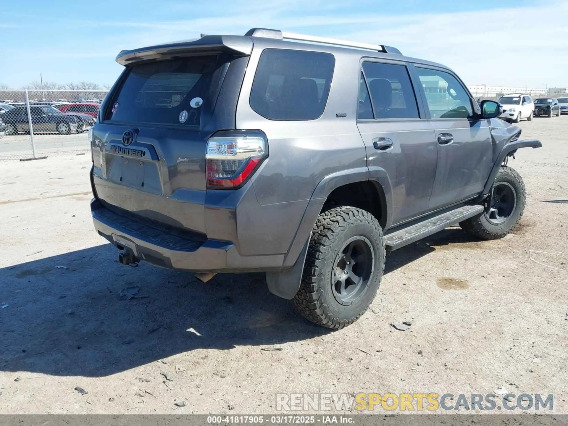 4 Photograph of a damaged car JTEBU5JR5K5616527 TOYOTA 4RUNNER 2019