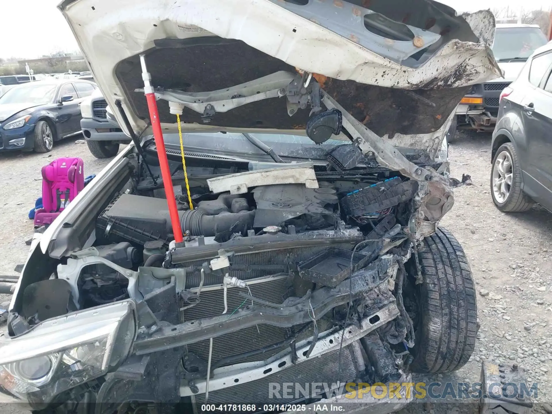 10 Photograph of a damaged car JTEBU5JR5K5620447 TOYOTA 4RUNNER 2019