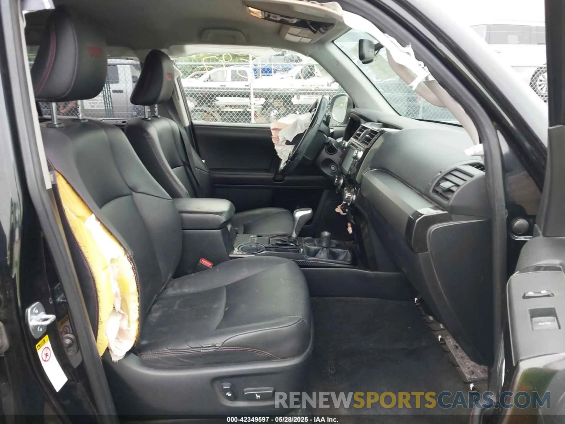 5 Photograph of a damaged car JTEBU5JR5K5622909 TOYOTA 4RUNNER 2019