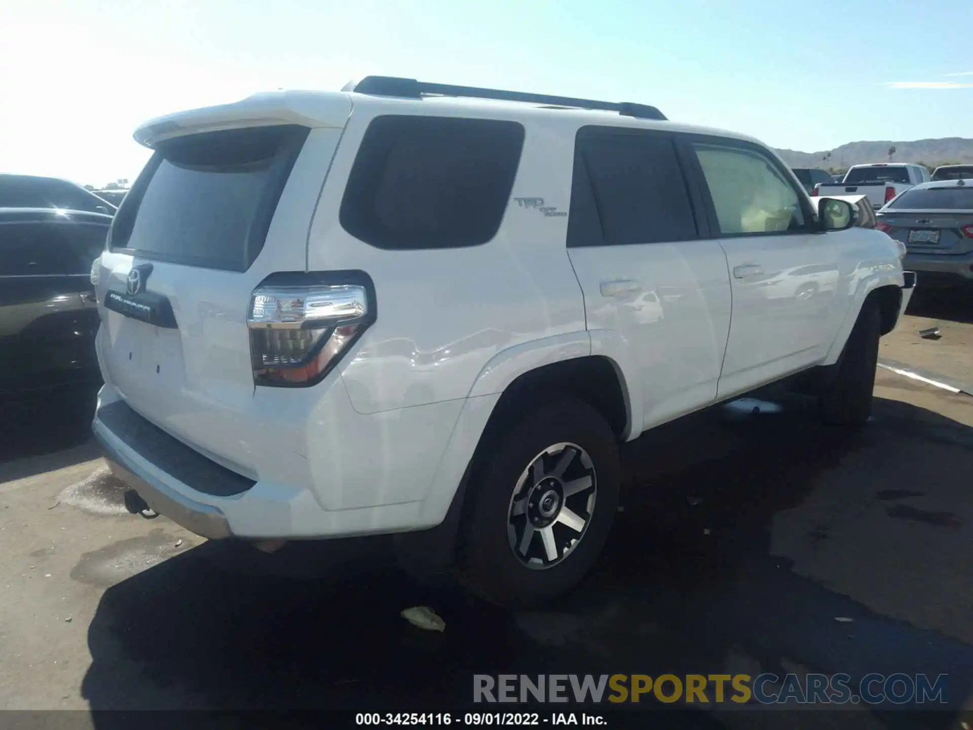 4 Photograph of a damaged car JTEBU5JR5K5636390 TOYOTA 4RUNNER 2019