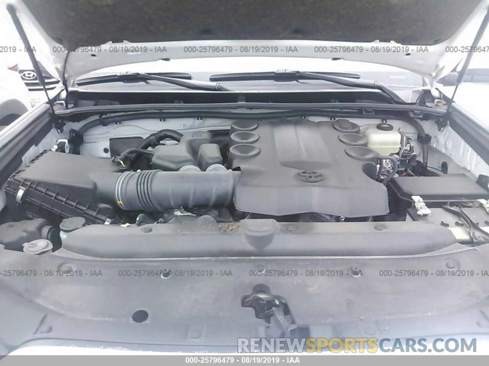 10 Photograph of a damaged car JTEBU5JR5K5638138 TOYOTA 4RUNNER 2019