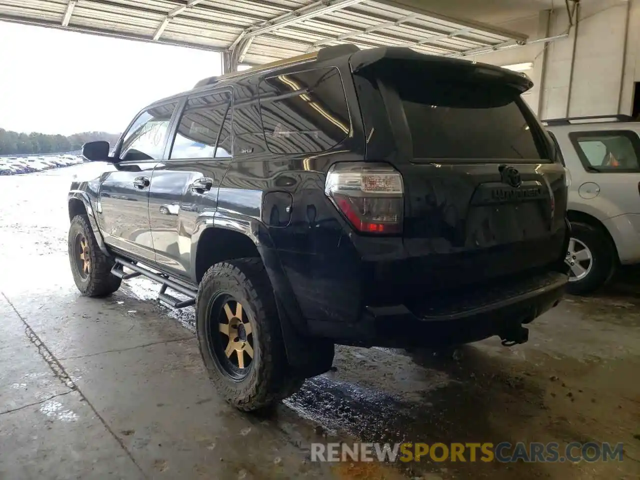 3 Photograph of a damaged car JTEBU5JR5K5638639 TOYOTA 4RUNNER 2019