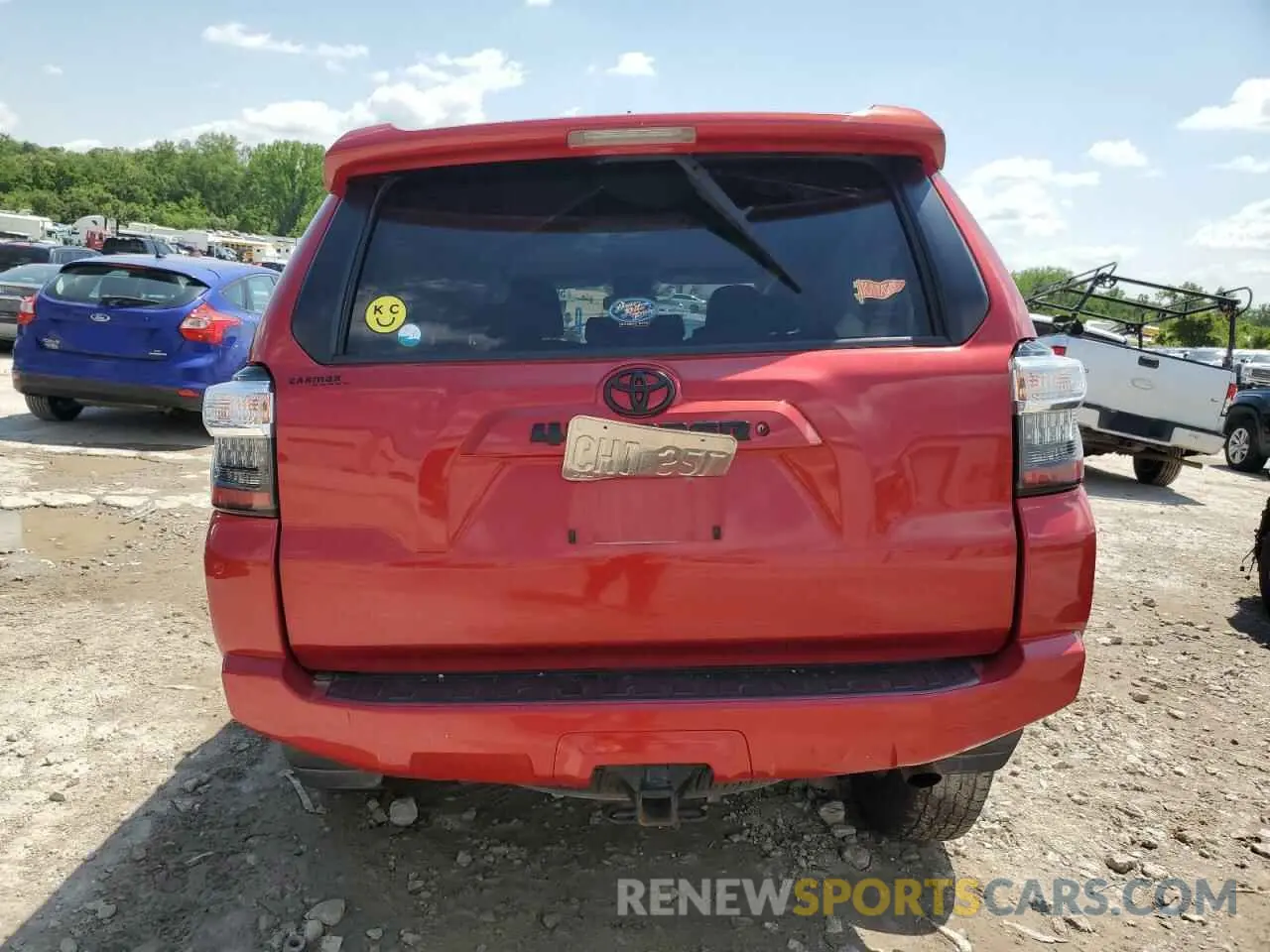 6 Photograph of a damaged car JTEBU5JR5K5640469 TOYOTA 4RUNNER 2019